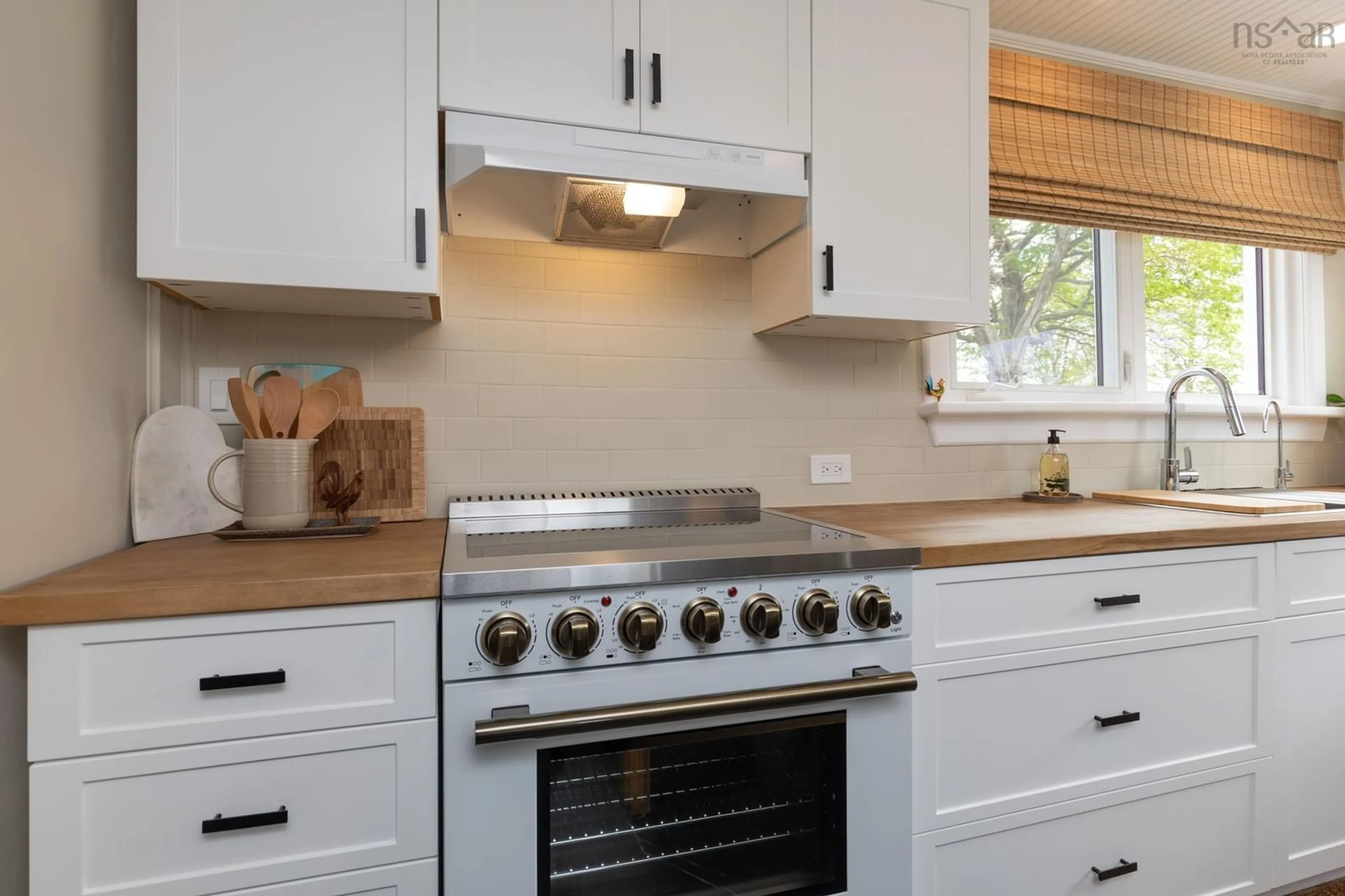 Standard kitchen, unknown for 1522 Chebogue Rd, Rockville Nova Scotia B5A 5G3
