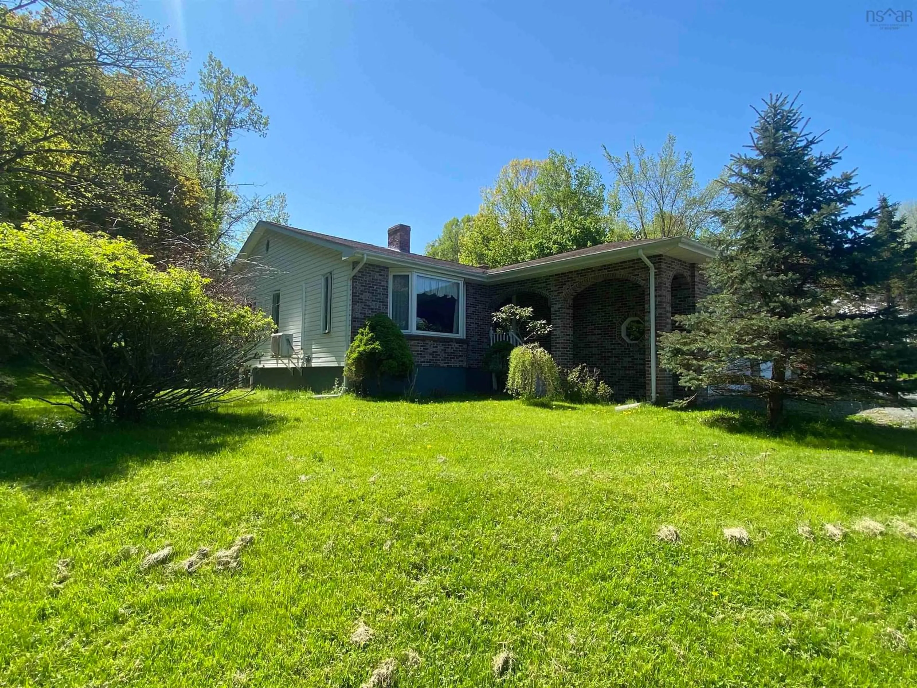 A pic from outside/outdoor area/front of a property/back of a property/a pic from drone, street for 17 Graham Ave, Truro Nova Scotia B2N 3P9