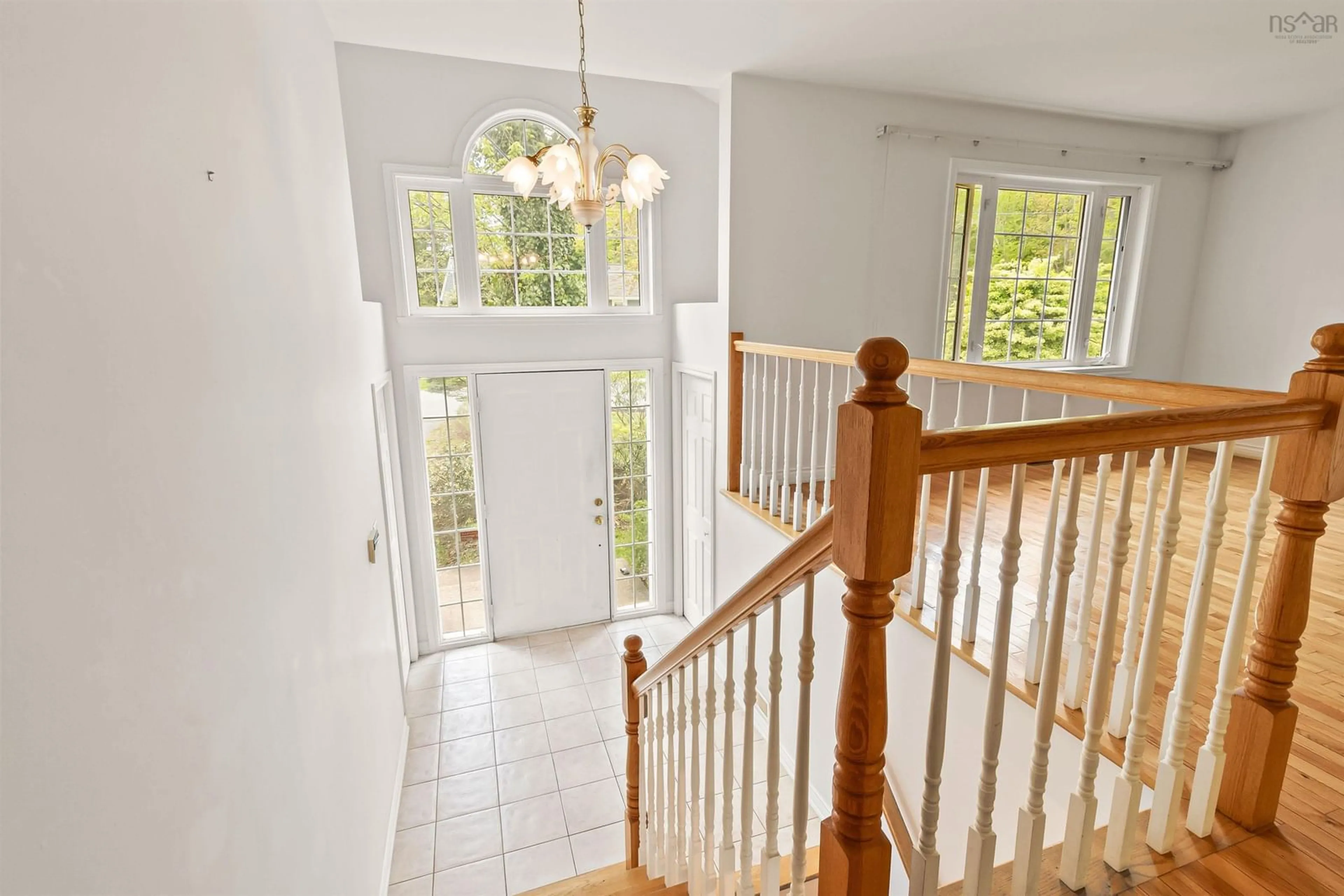Indoor foyer for 3 Valley Rd, Bedford Nova Scotia B4A 1K6