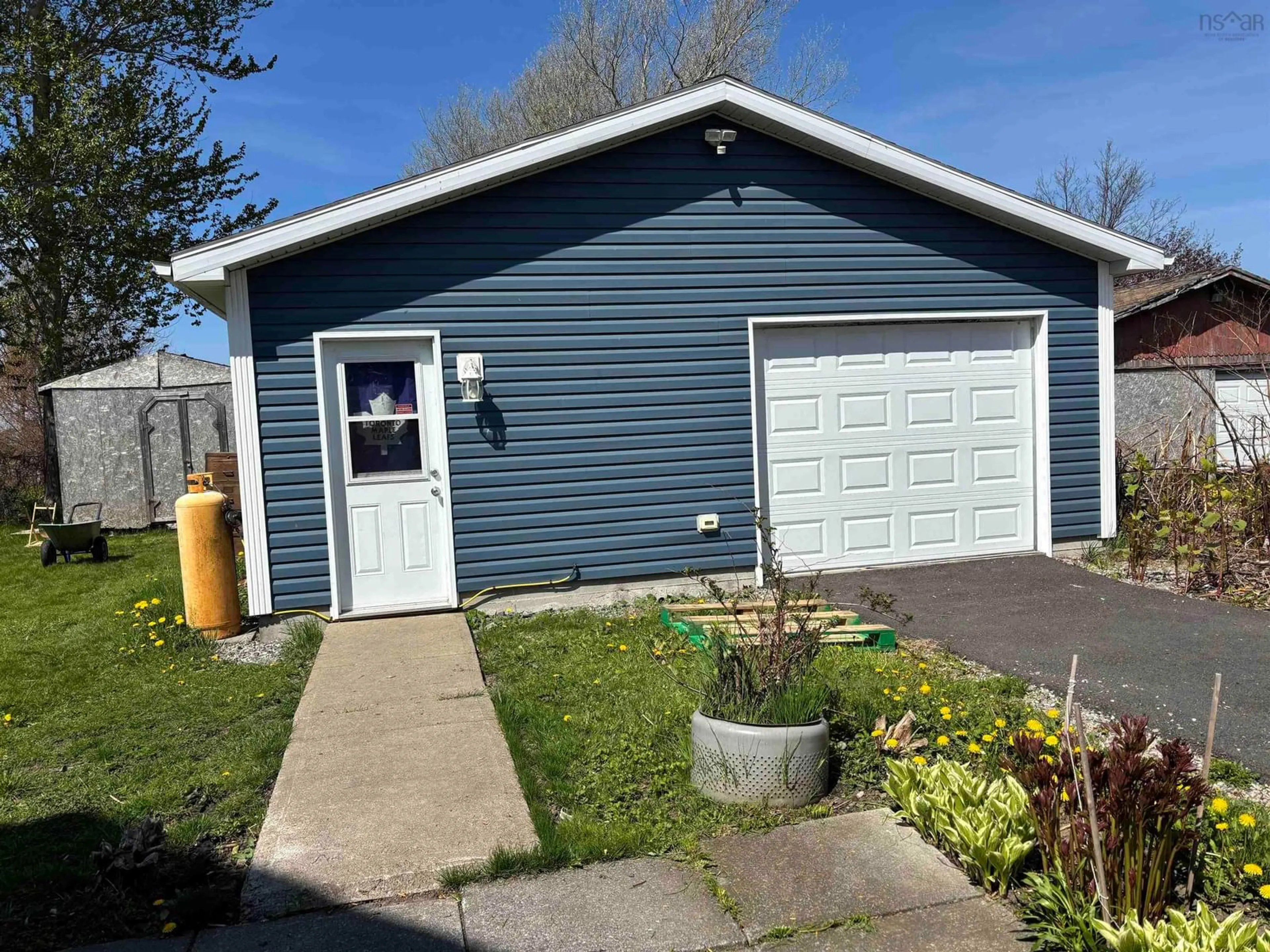 Unknown for 30 Fraser Avenue, Sydney Mines Nova Scotia B1V 2B7