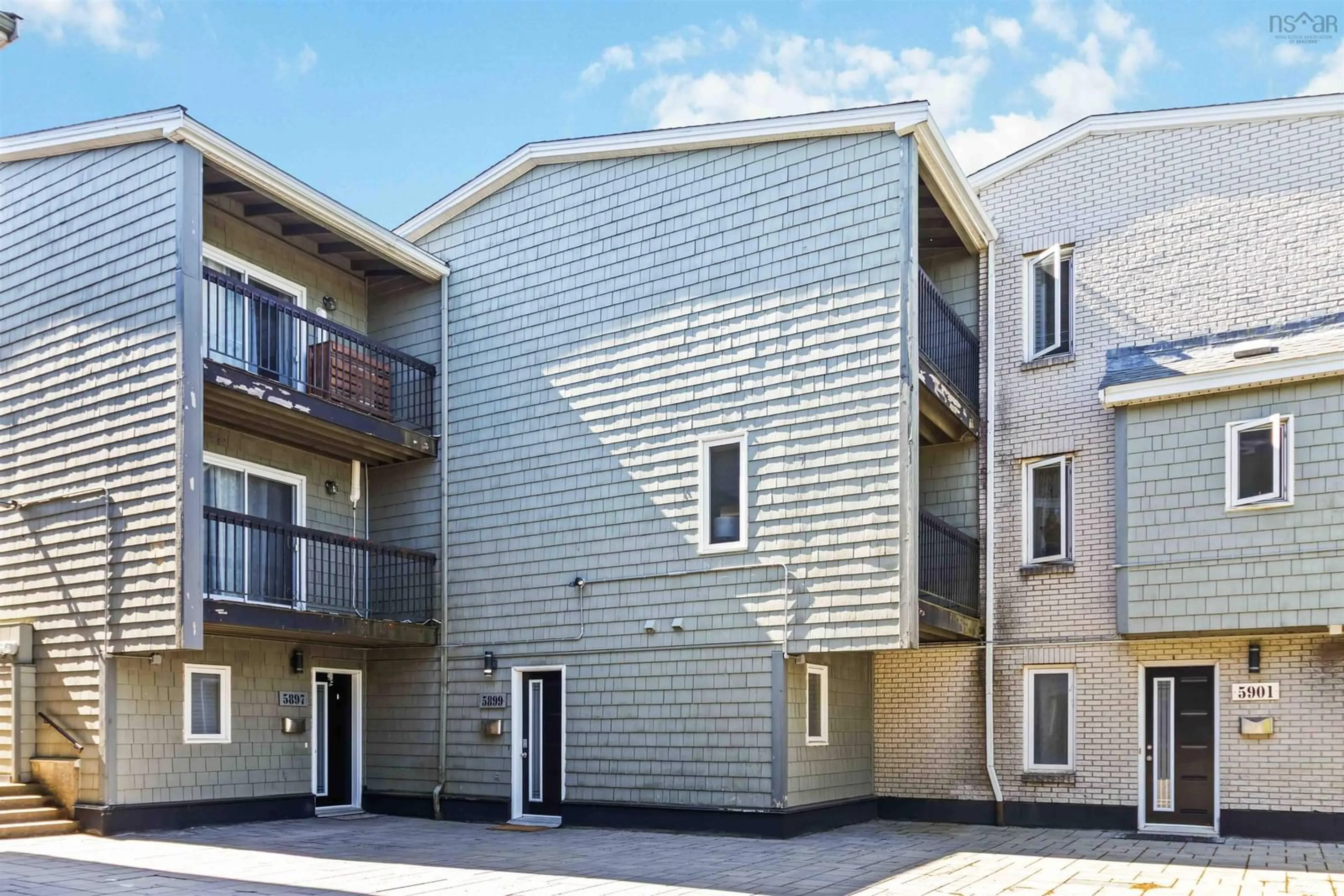 Patio, building for 5899 Gainsborough Pl, Halifax Nova Scotia B3K 5R7
