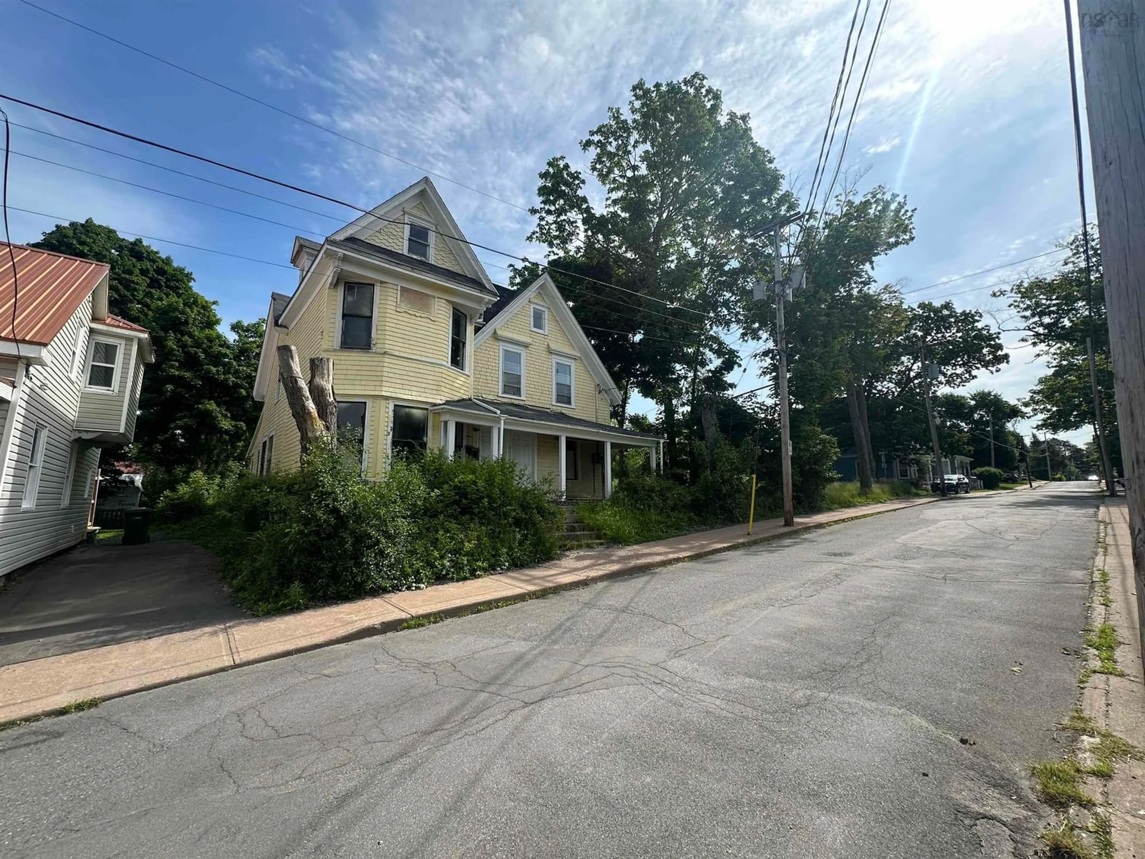 A pic from outside/outdoor area/front of a property/back of a property/a pic from drone, street for 248 Forbes St, New Glasgow Nova Scotia B2H 4P4