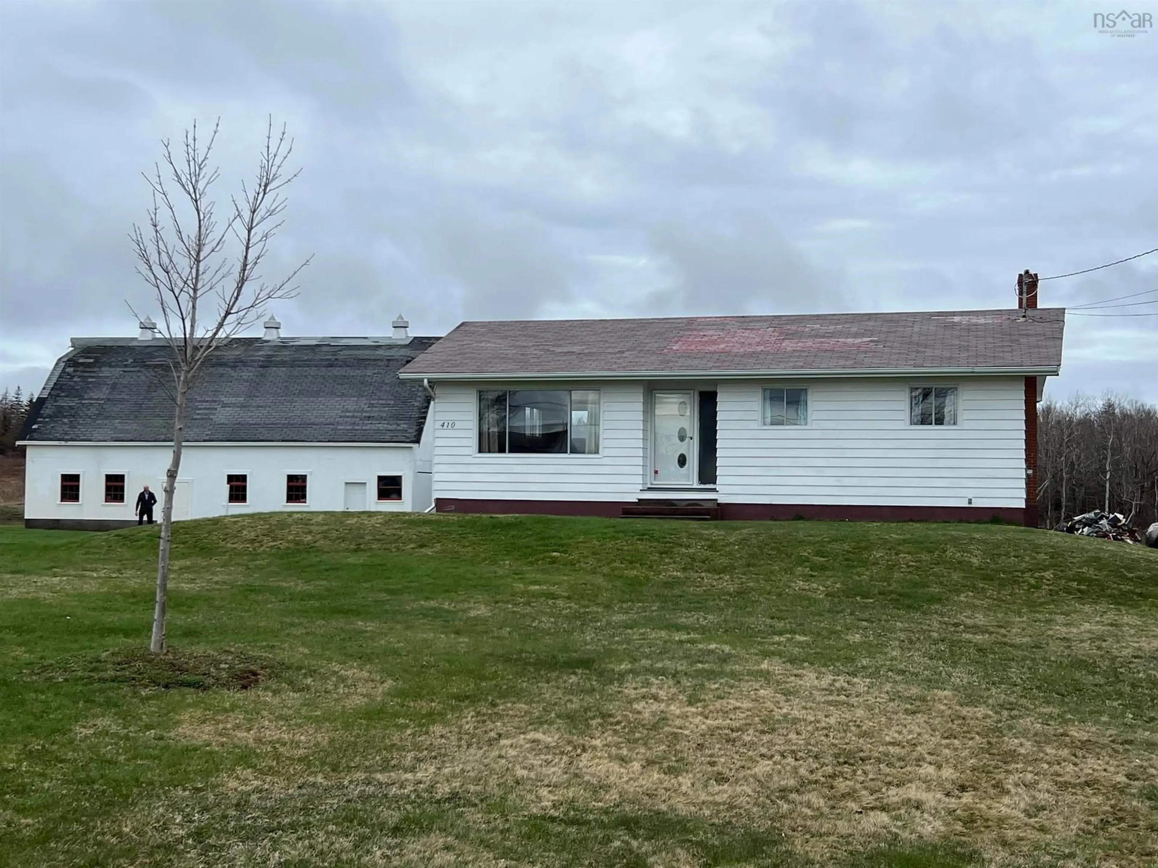 A pic from outside/outdoor area/front of a property/back of a property/a pic from drone, unknown for 410 Neville St, Reserve Mines Nova Scotia B1E 1G5