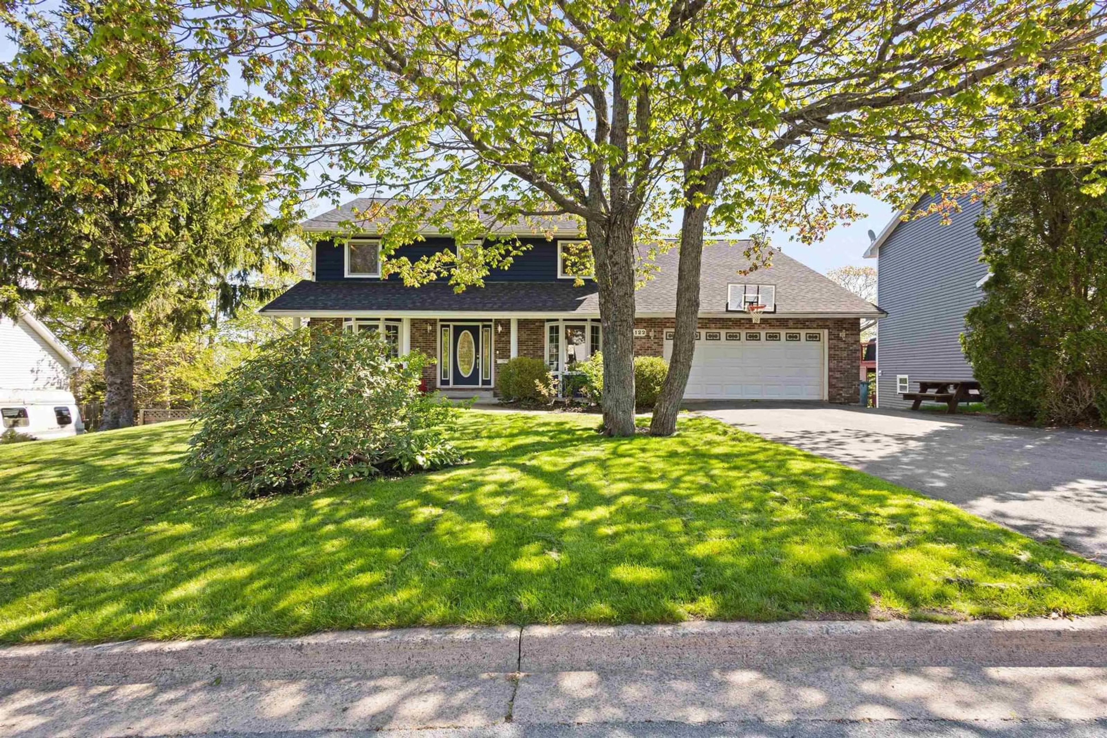 Home with vinyl exterior material, street for 122 Peregrine Cres, Bedford Nova Scotia B4A 3C1