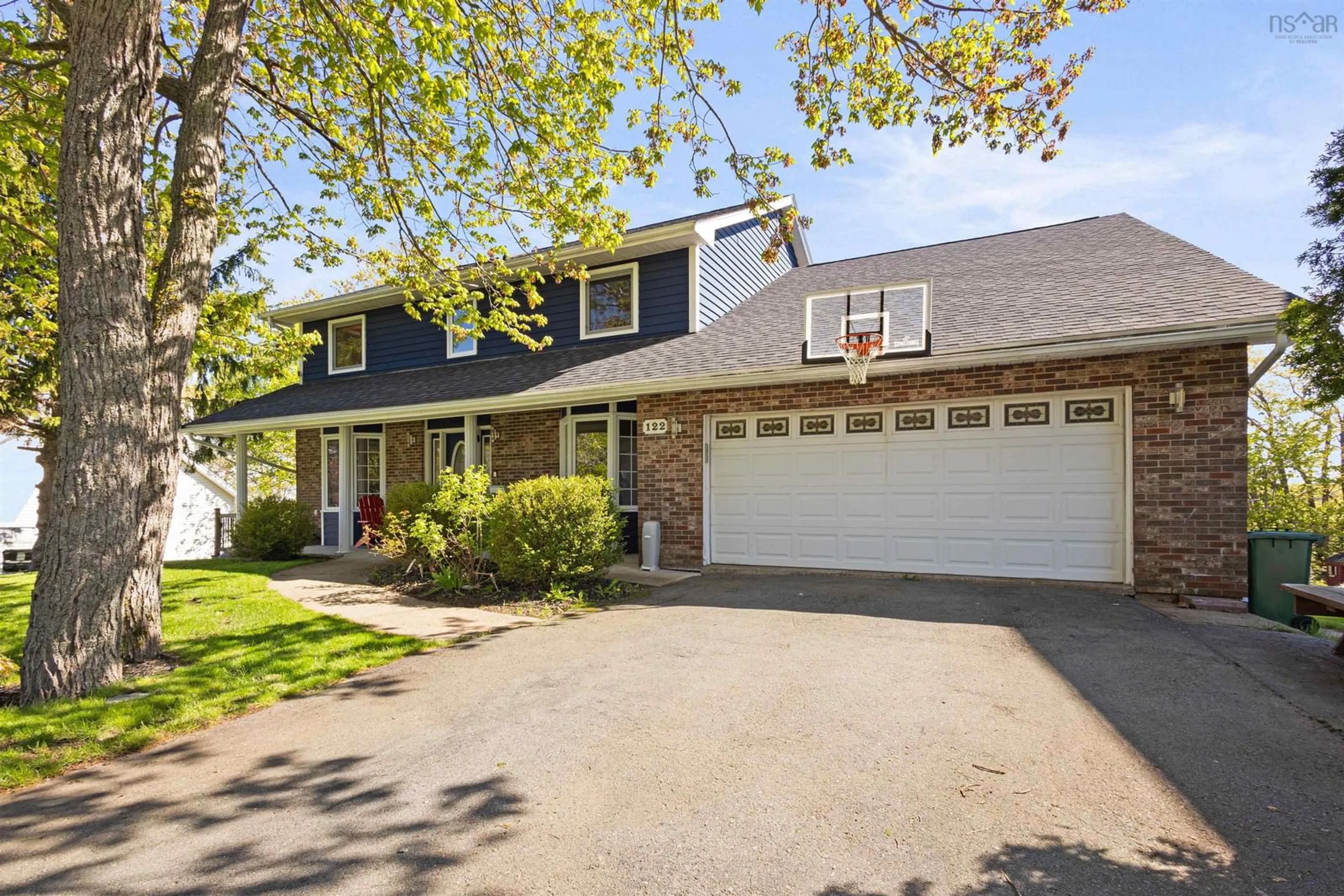 Home with vinyl exterior material, street for 122 Peregrine Cres, Bedford Nova Scotia B4A 3C1