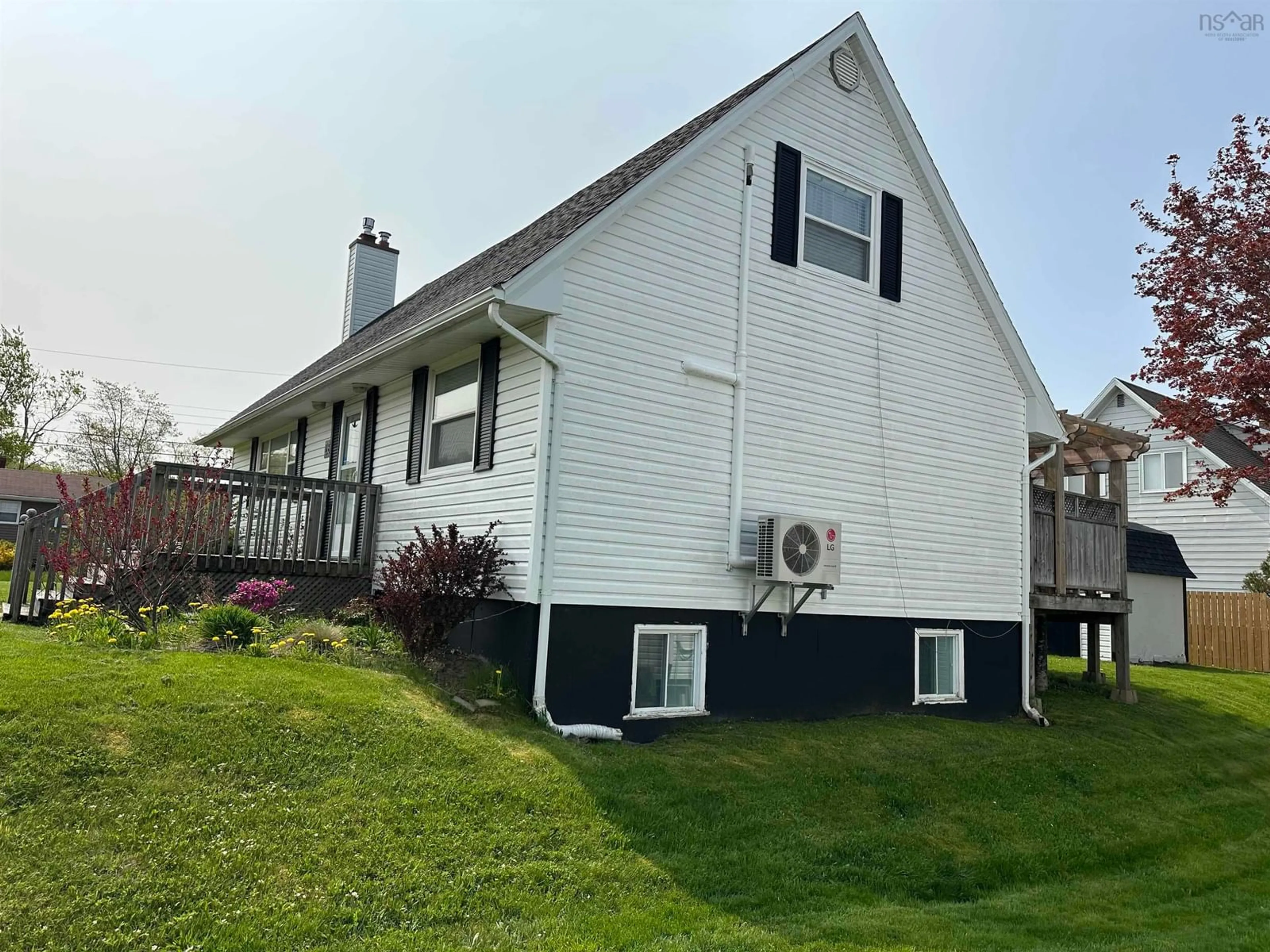 Home with vinyl exterior material, water/lake/river/ocean view for 26 Dalhousie Dr, Sydney Nova Scotia B1P 3Y2