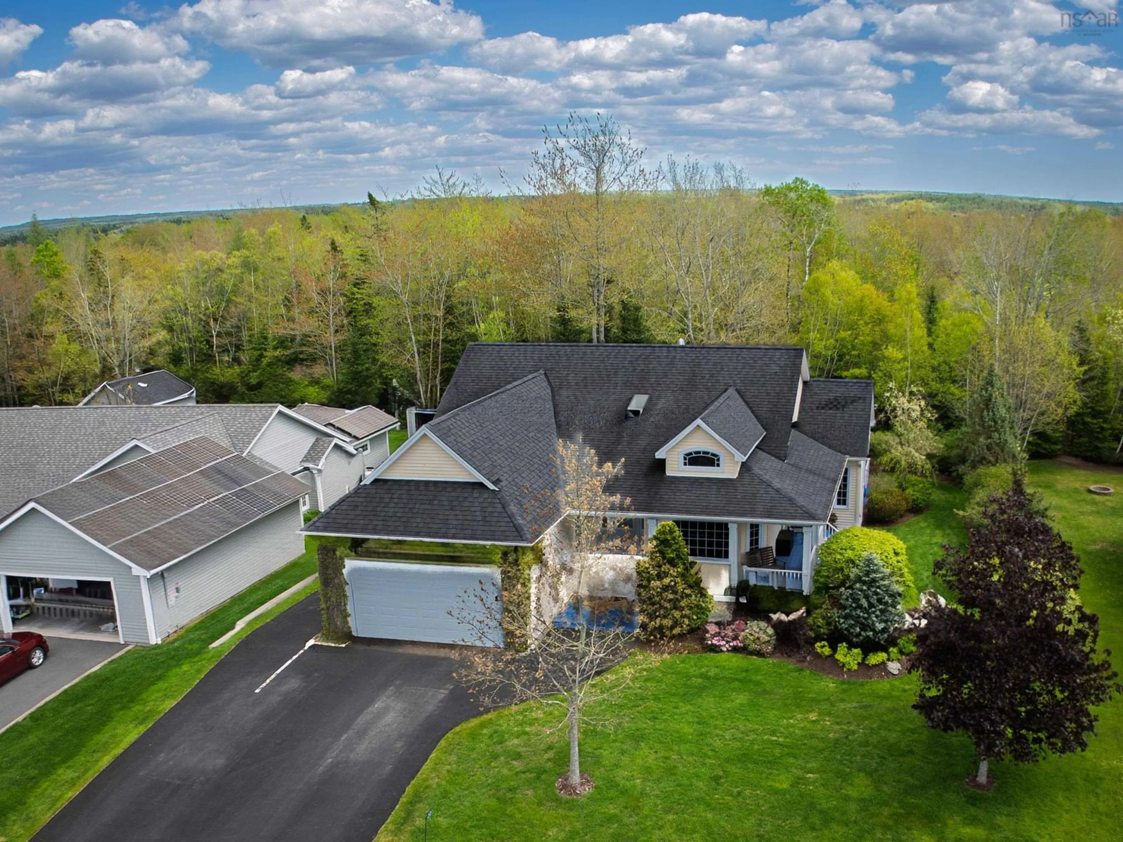 A pic from outside/outdoor area/front of a property/back of a property/a pic from drone, unknown for 20 Acorn Ave, Lantz Nova Scotia B2S 1Y4