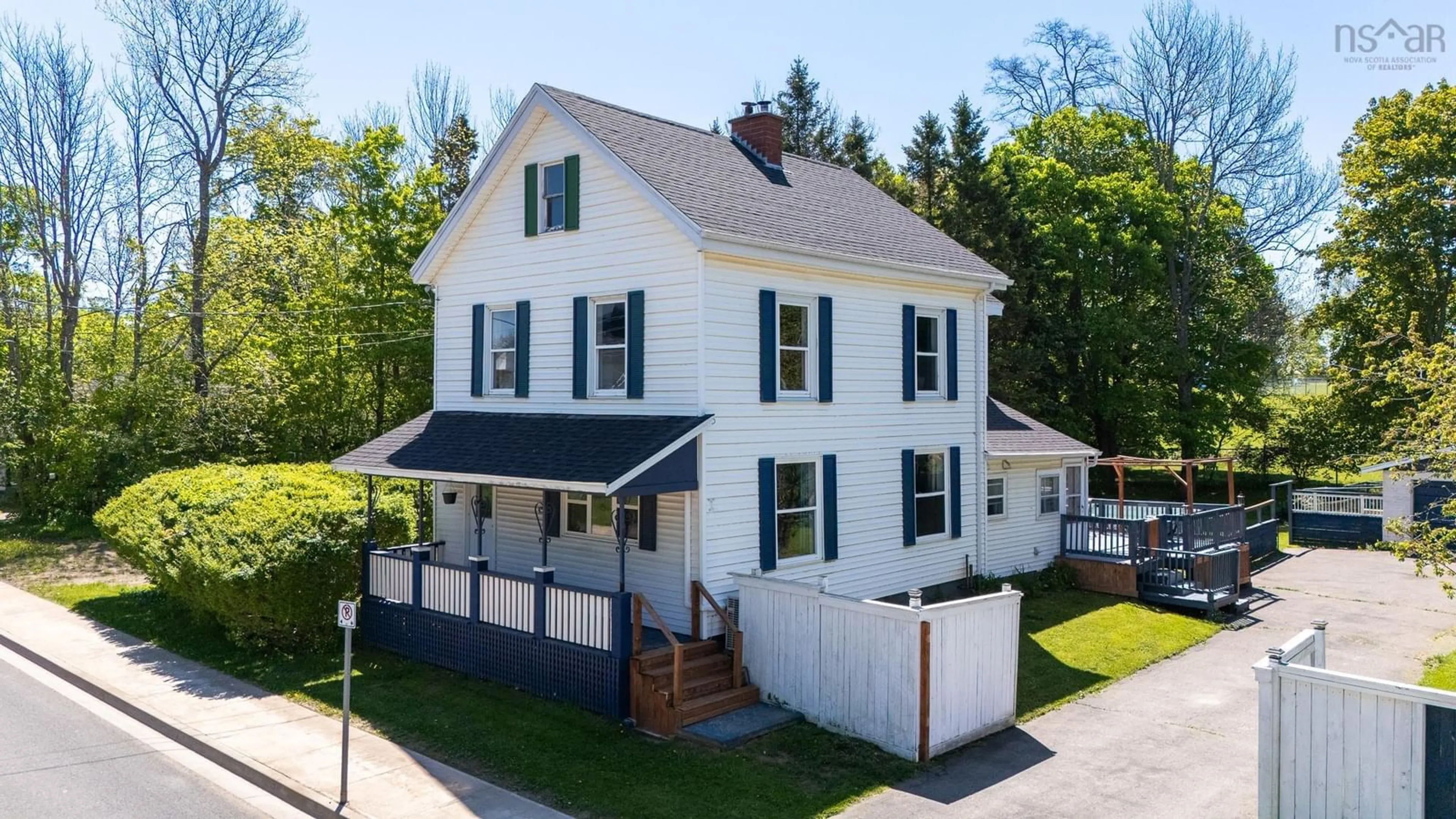 Home with vinyl exterior material, street for 12 Prince St, Hantsport Nova Scotia B0P 1P0