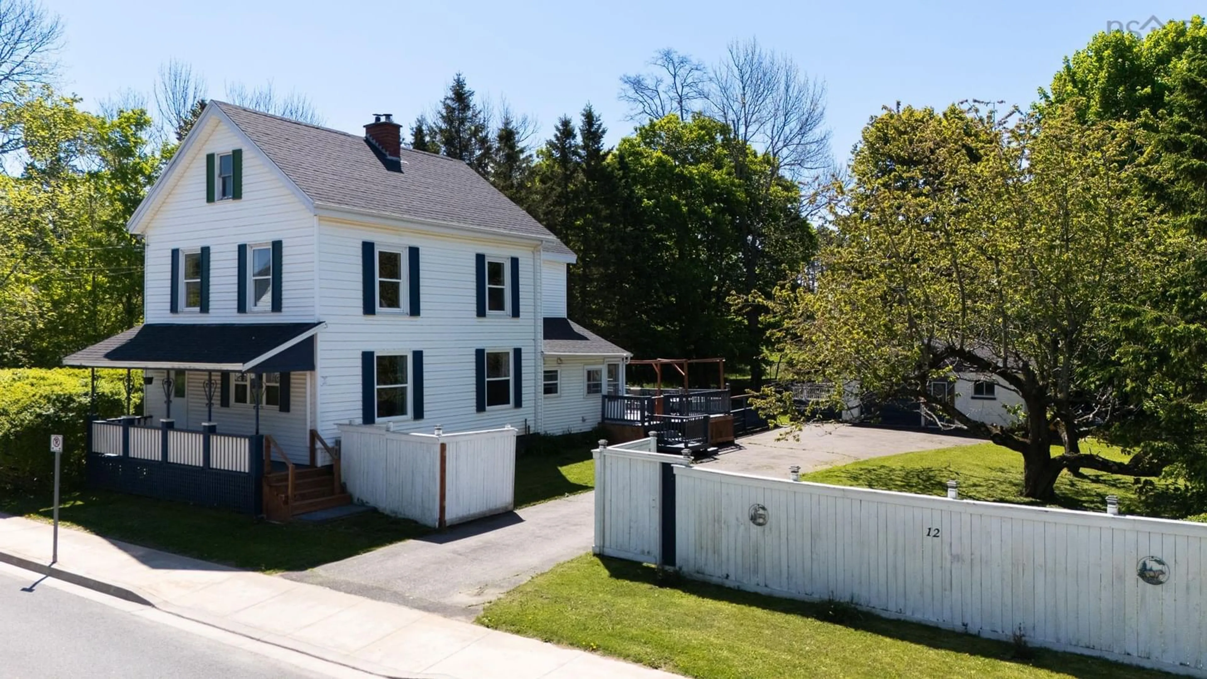 A pic from outside/outdoor area/front of a property/back of a property/a pic from drone, street for 12 Prince St, Hantsport Nova Scotia B0P 1P0