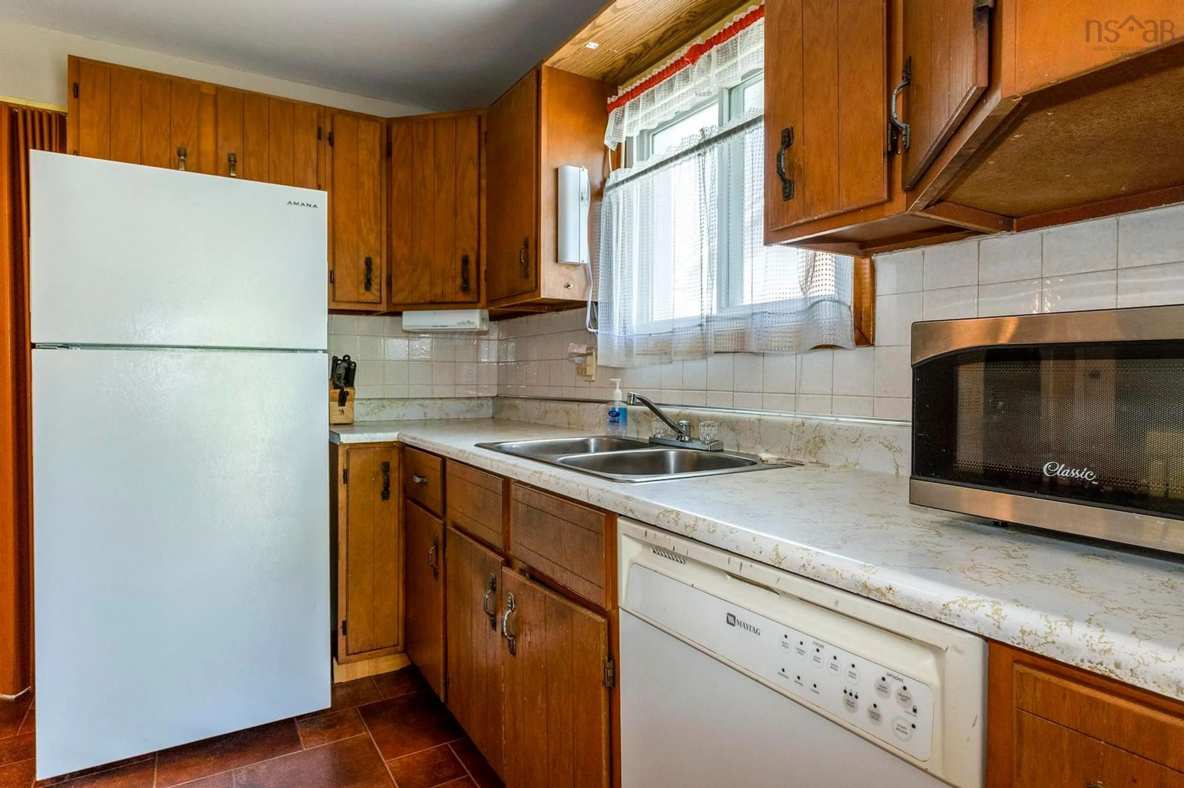 Standard kitchen, unknown for 10 Barrow St, Truro Nova Scotia B2N 2M2