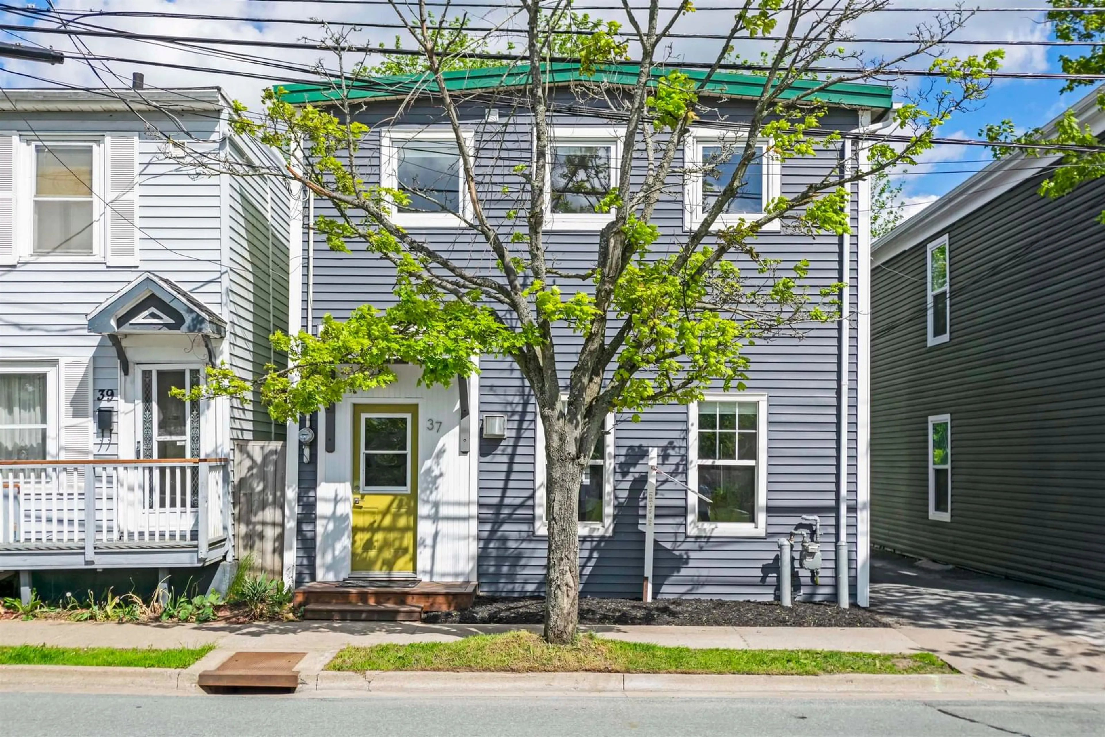 Home with vinyl exterior material, street for 37 Prince Albert Rd, Dartmouth Nova Scotia B2Y 1L8