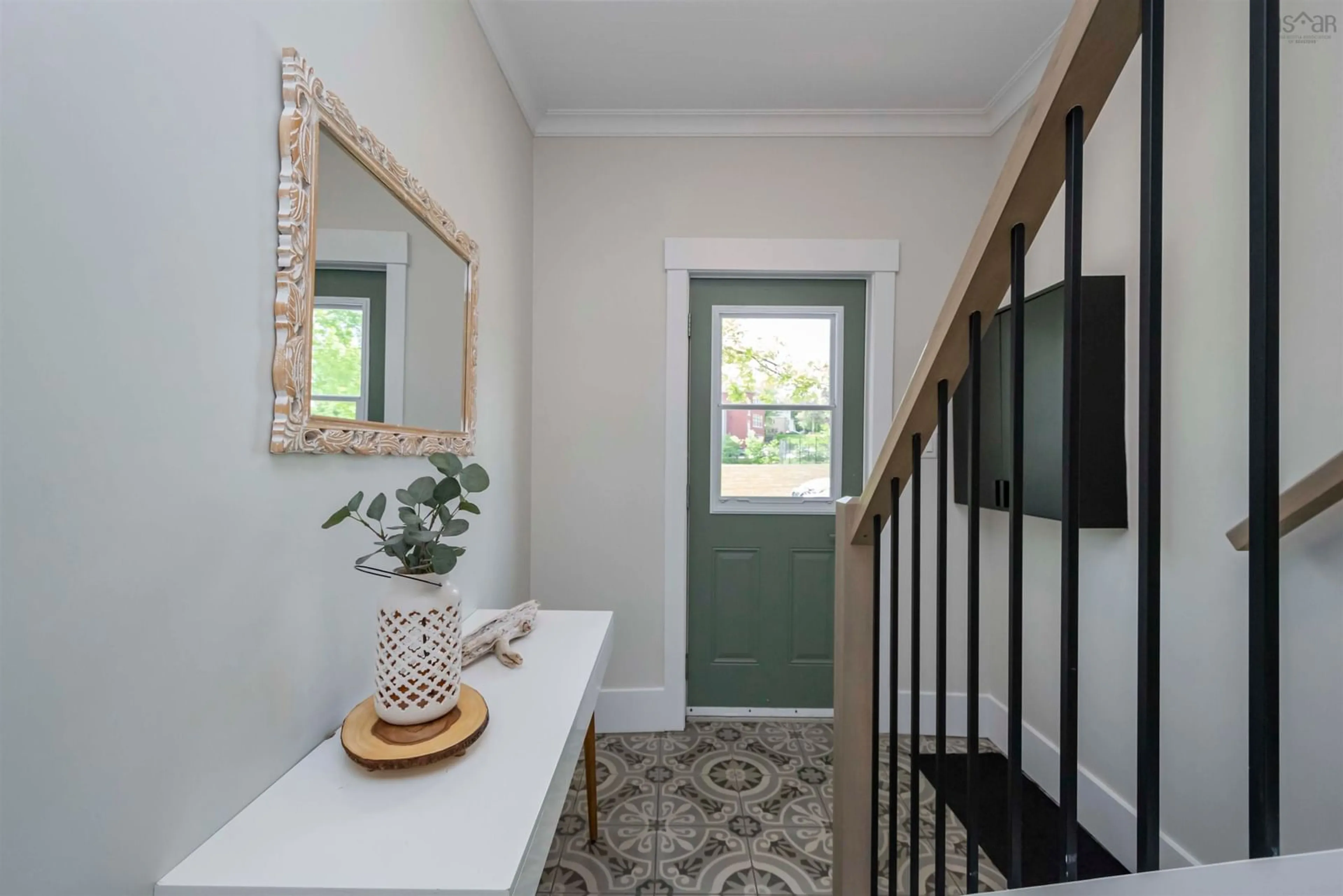 Indoor entryway for 37 Prince Albert Rd, Dartmouth Nova Scotia B2Y 1L8