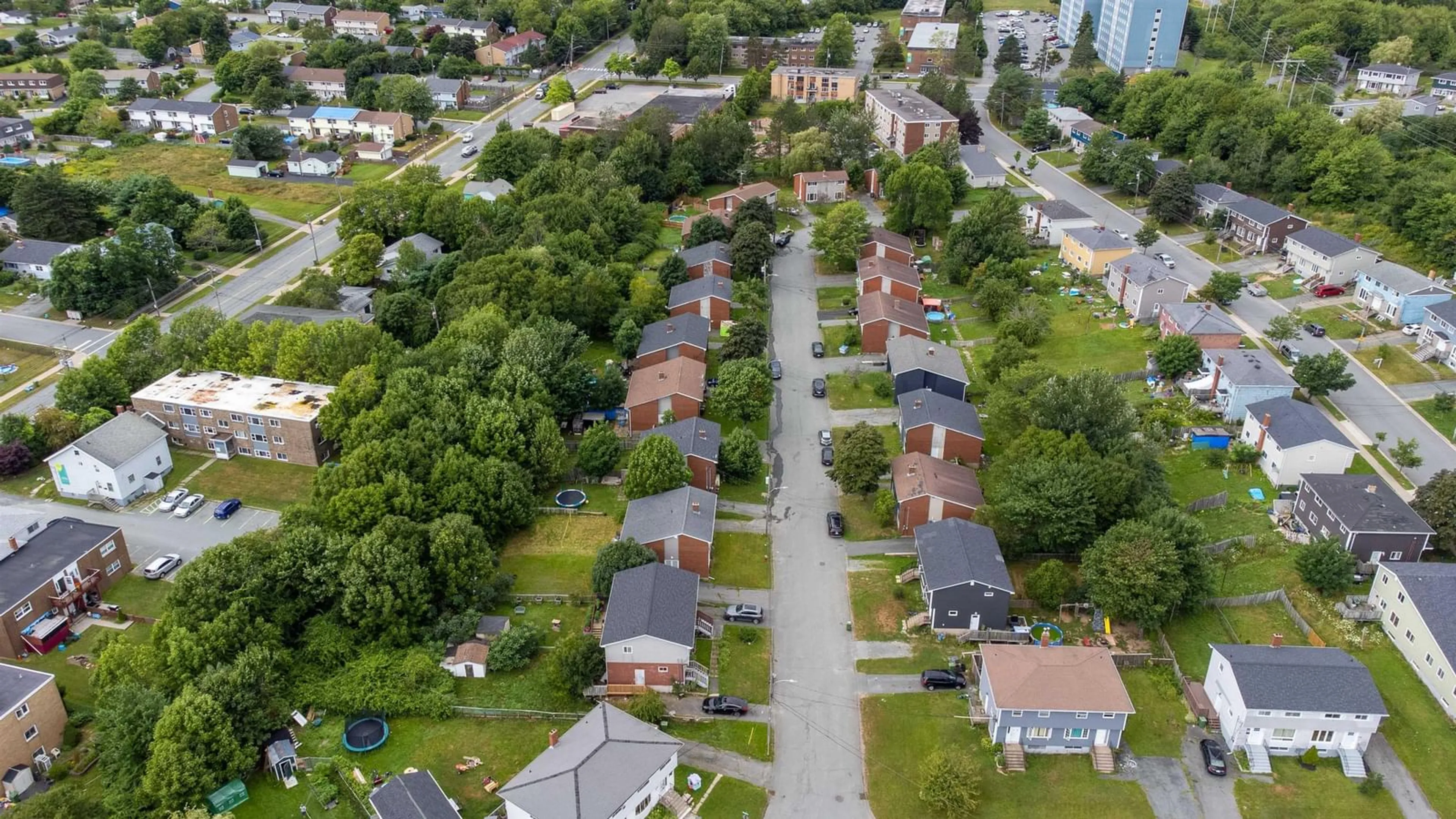A pic from outside/outdoor area/front of a property/back of a property/a pic from drone, street for 17-17A Ruben Crt, Dartmouth Nova Scotia B2X 1L9