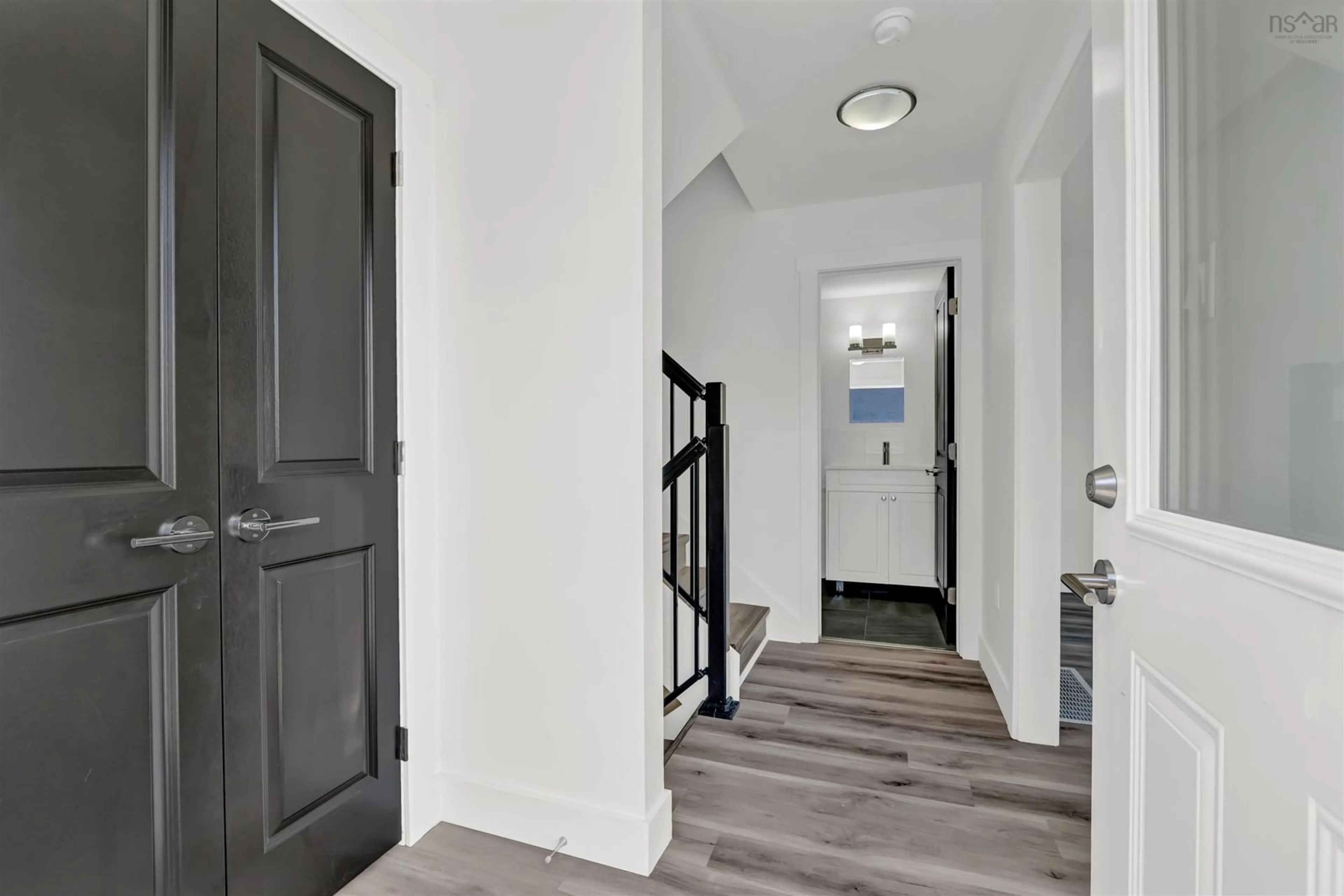 Indoor entryway for 17-17A Ruben Crt, Dartmouth Nova Scotia B2X 1L9