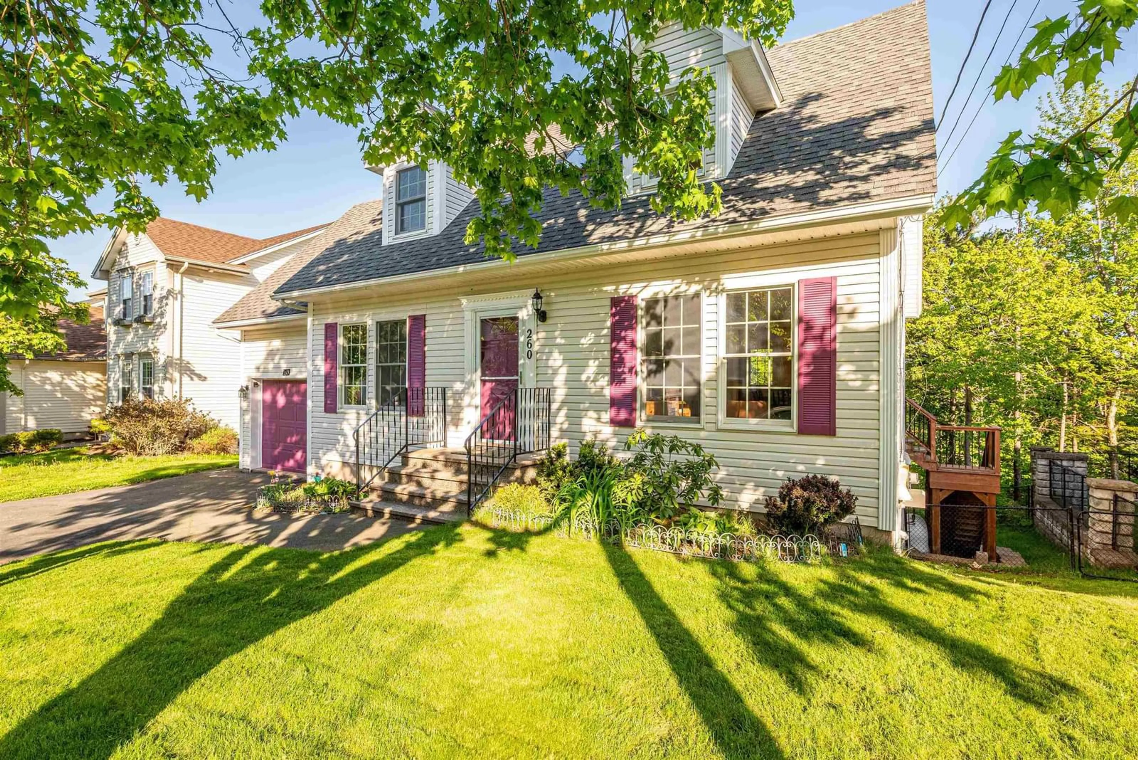 Home with vinyl exterior material, street for 260 Nottingham St, Bedford Nova Scotia B4A 4G8