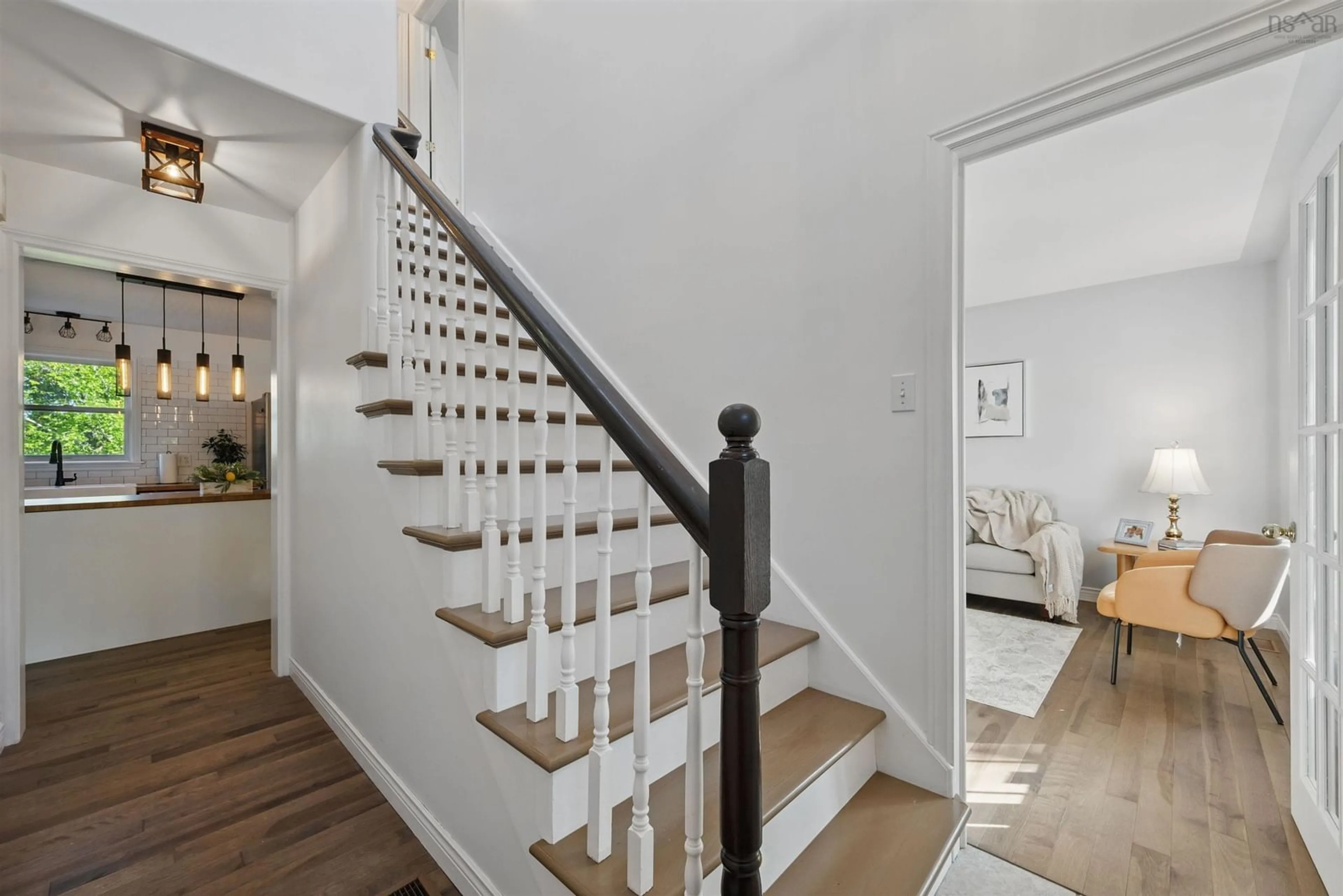 Stairs for 260 Nottingham St, Bedford Nova Scotia B4A 4G8