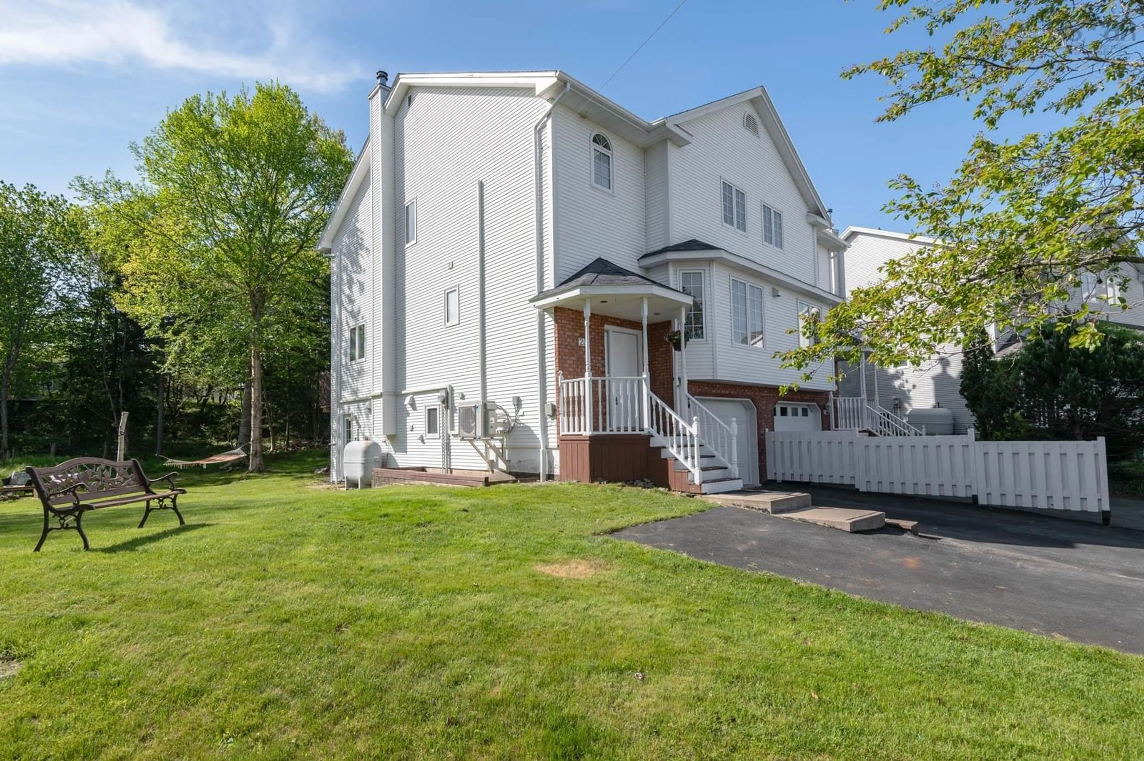 A pic from outside/outdoor area/front of a property/back of a property/a pic from drone, street for 23 Moss Crt, Halifax Nova Scotia B3S 1E2