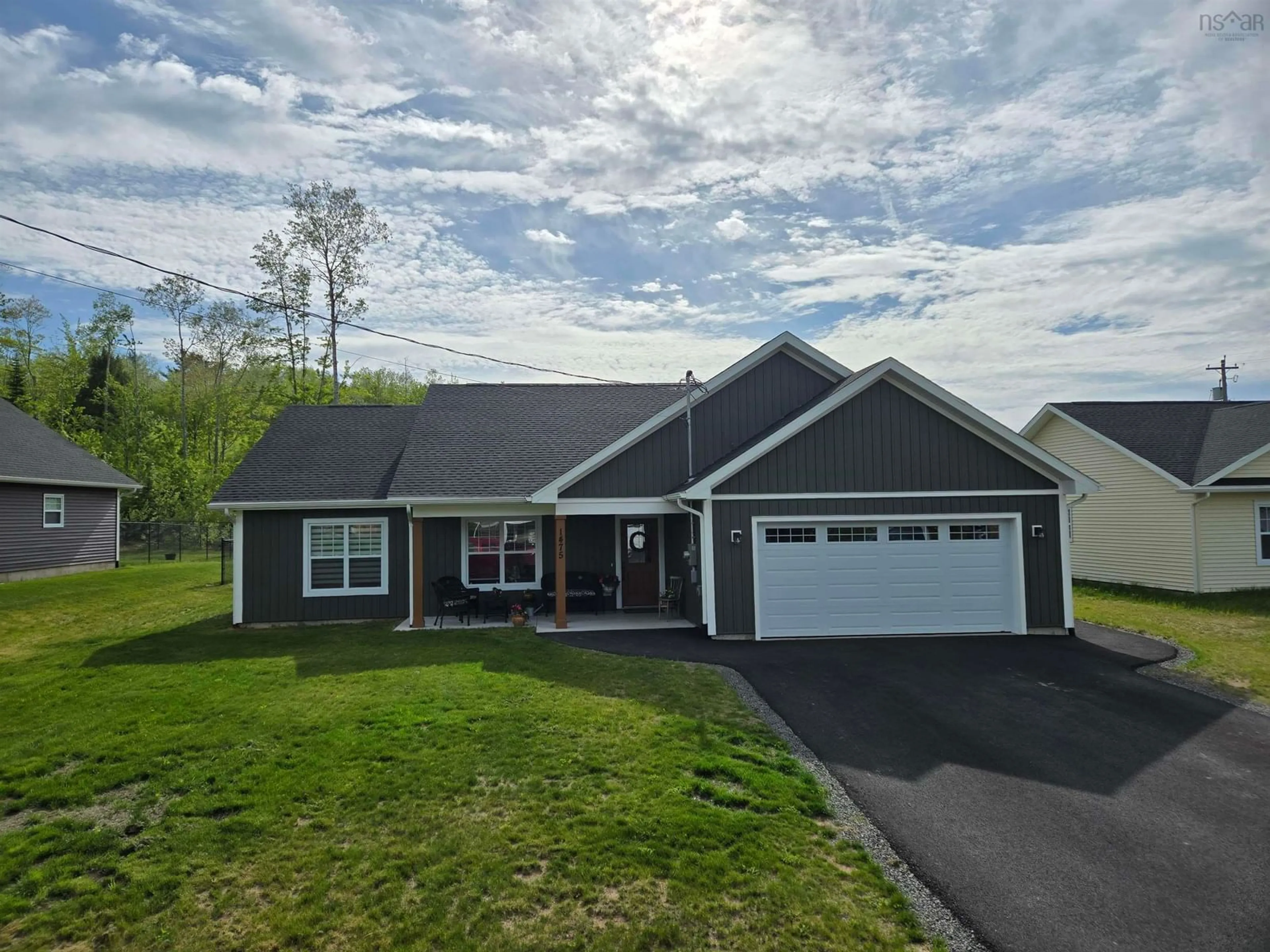 Home with vinyl exterior material, street for 1475 Milena, Coldbrook Nova Scotia B4R 1A1