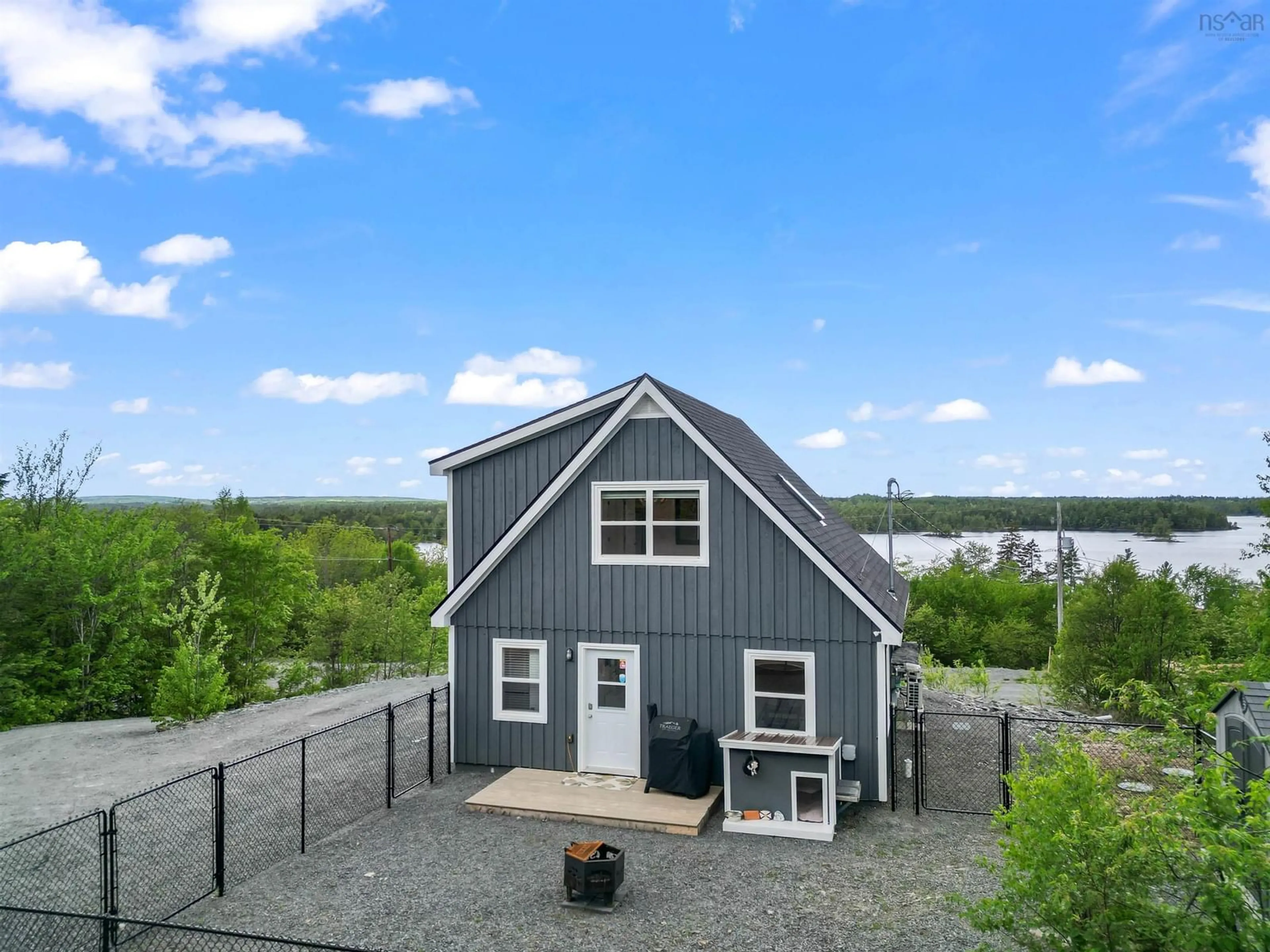 A pic from outside/outdoor area/front of a property/back of a property/a pic from drone, unknown for 11 Granite Pl, Mount Uniacke Nova Scotia B0N 1Z0