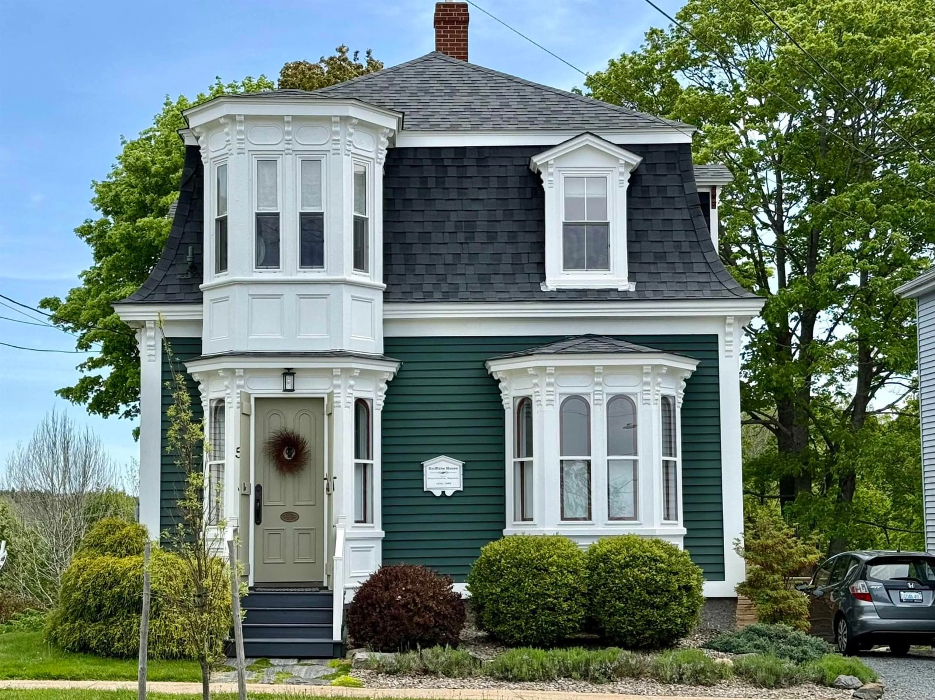 Home with vinyl exterior material, street for 56 Dufferin St, Lunenburg Nova Scotia B0J 2C0