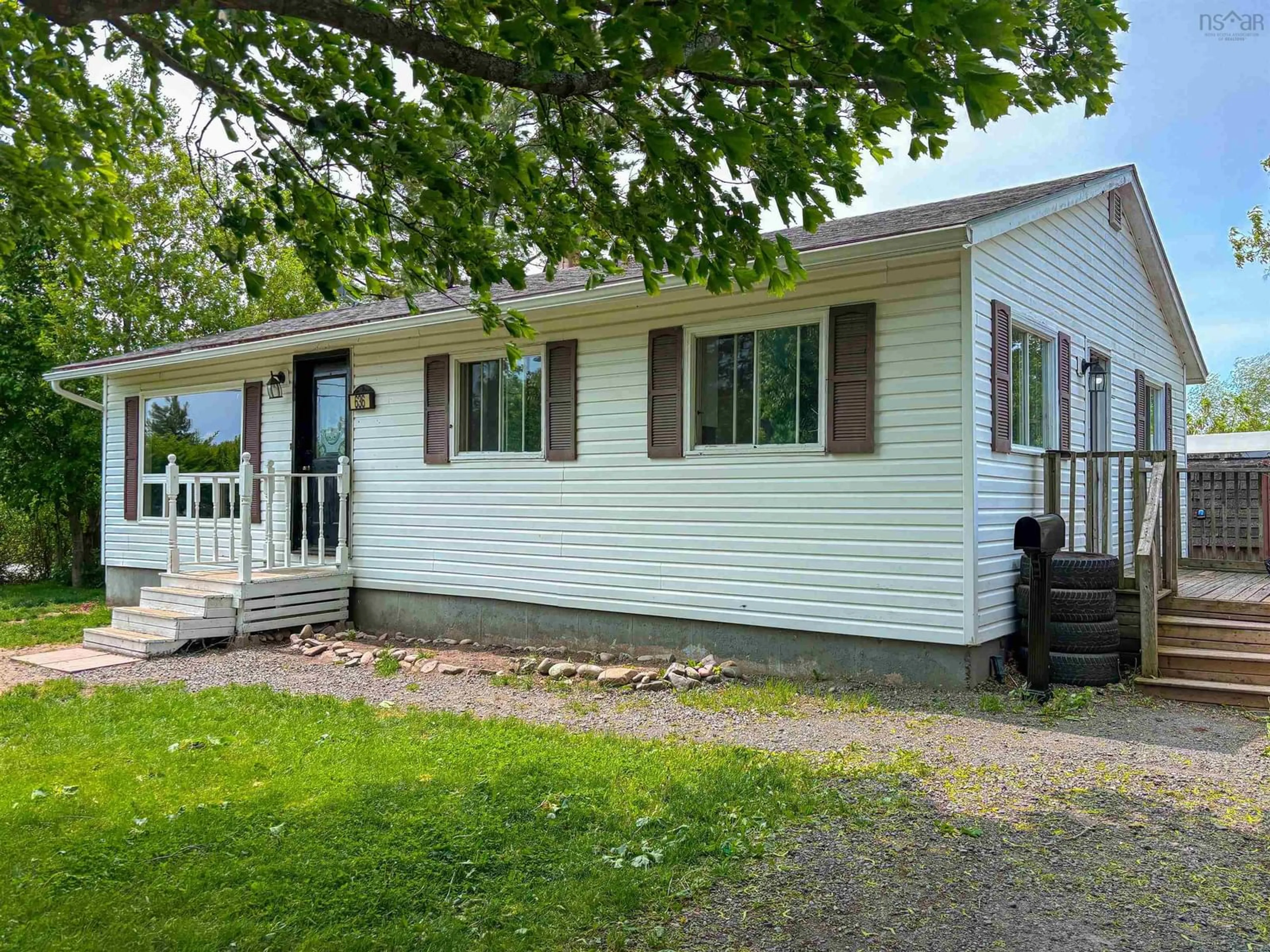 Home with vinyl exterior material, street for 636 Helene St, New Glasgow Nova Scotia B2H 2Y1
