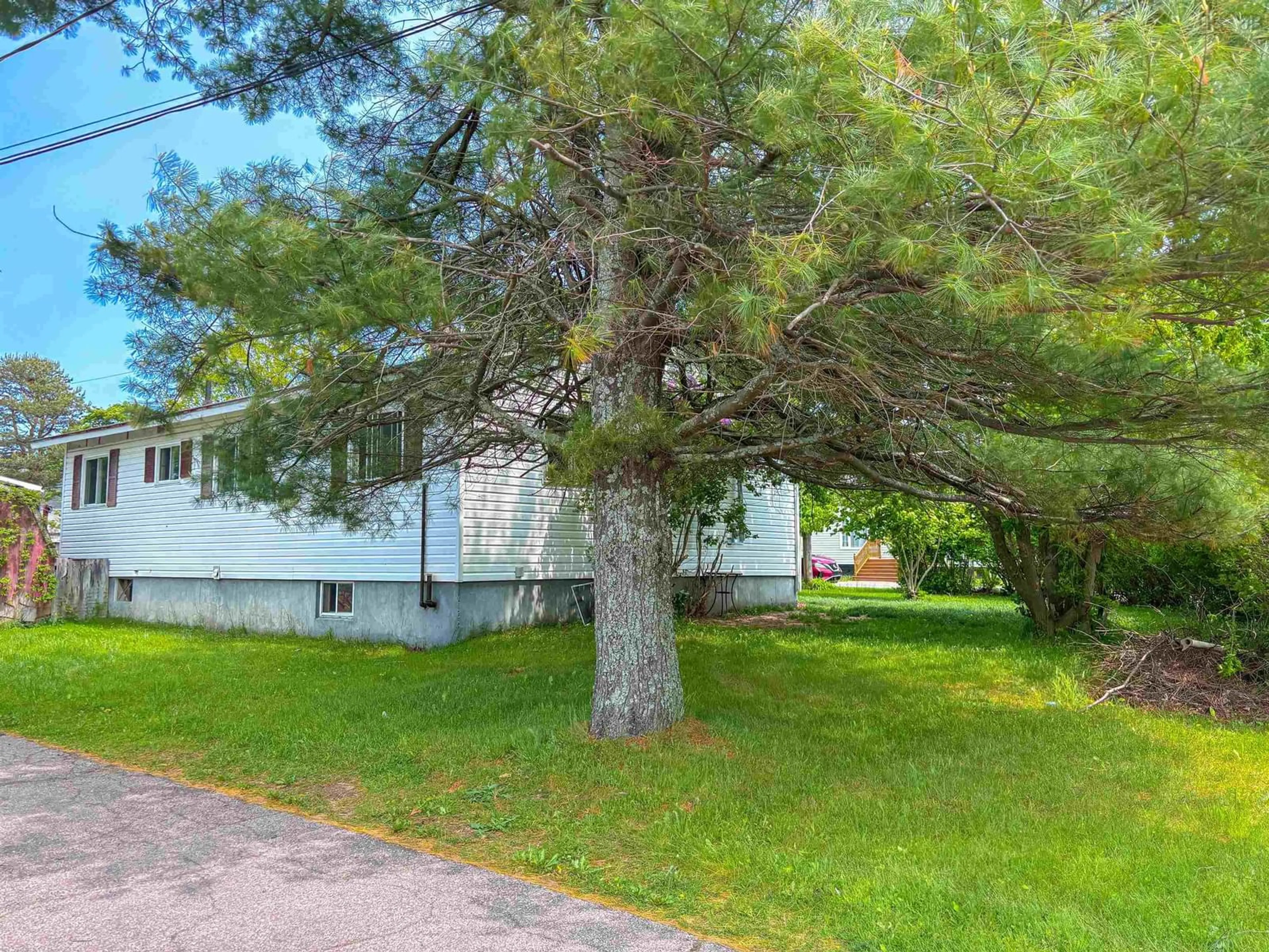 A pic from outside/outdoor area/front of a property/back of a property/a pic from drone, street for 636 Helene St, New Glasgow Nova Scotia B2H 2Y1