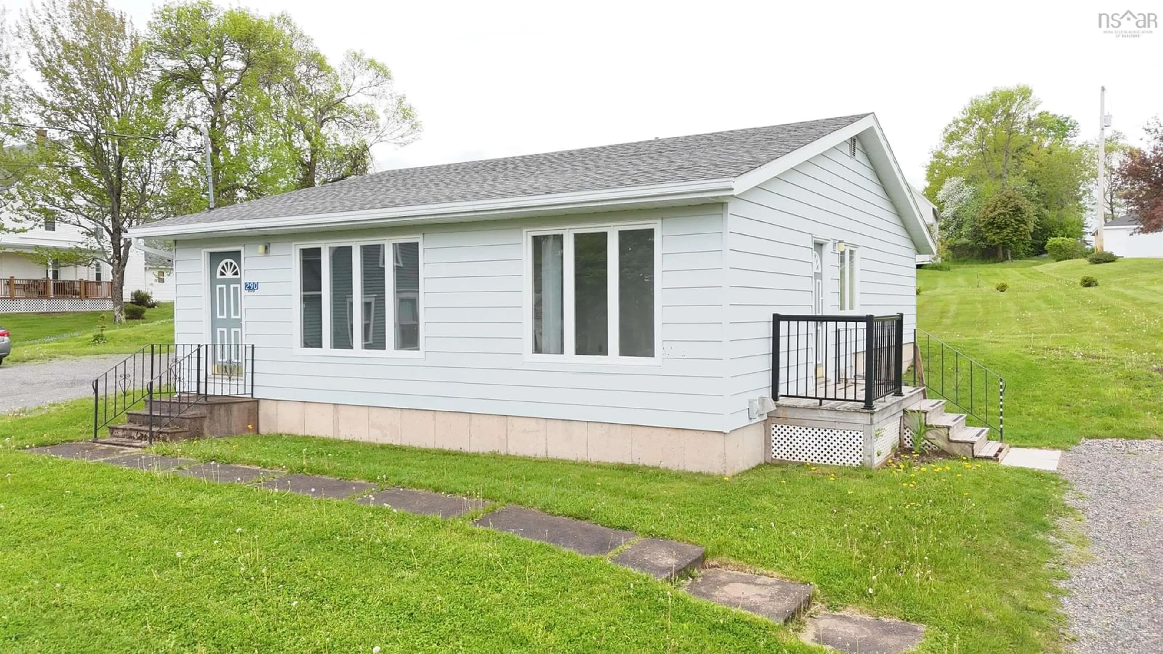 Home with vinyl exterior material, building for 290 Main St, Tatamagouche Nova Scotia B0K 1V0