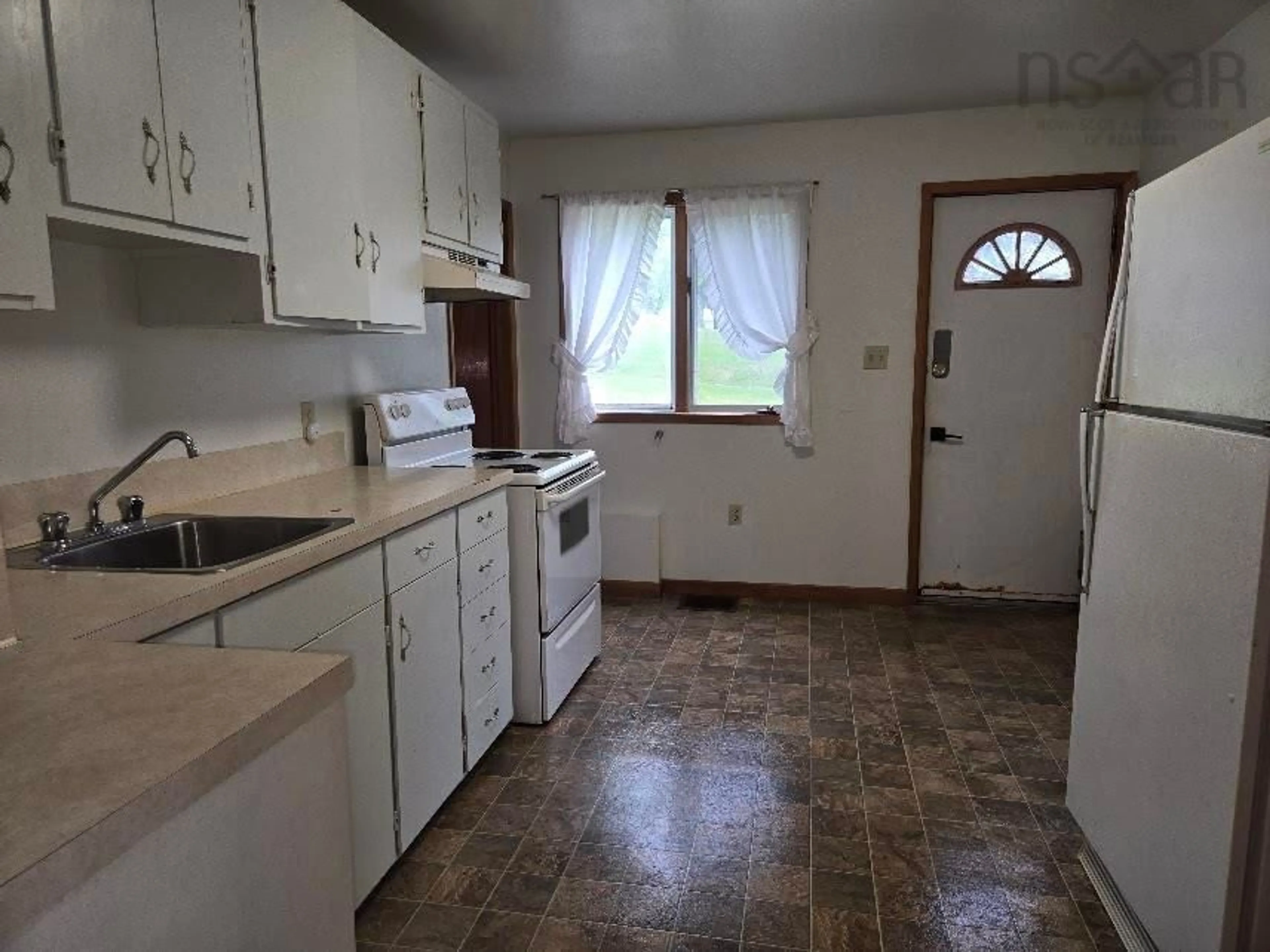 Standard kitchen, unknown for 290 Main St, Tatamagouche Nova Scotia B0K 1V0