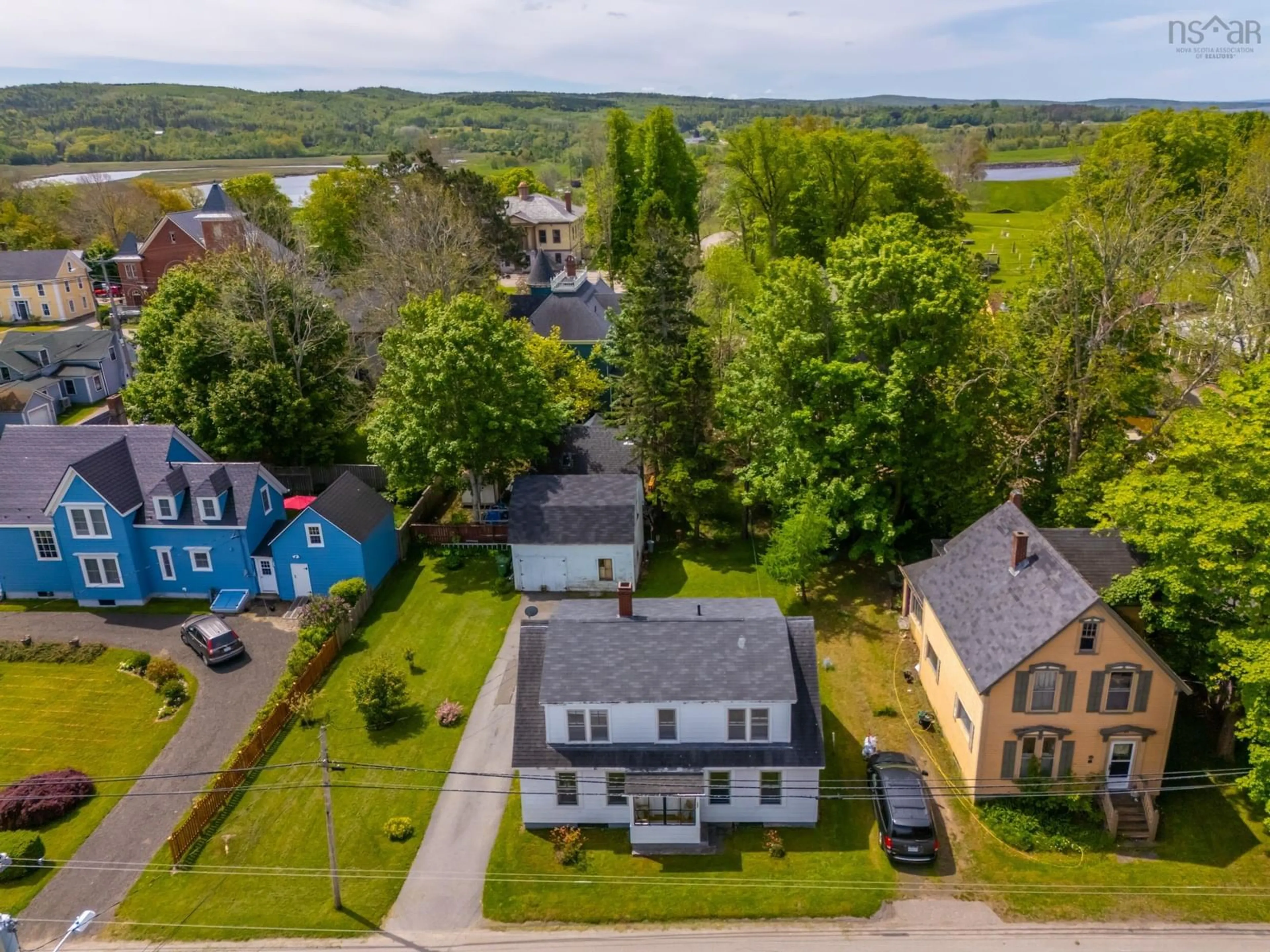 A pic from outside/outdoor area/front of a property/back of a property/a pic from drone, street for 101 Victoria St, Annapolis Royal Nova Scotia B0S 1A0