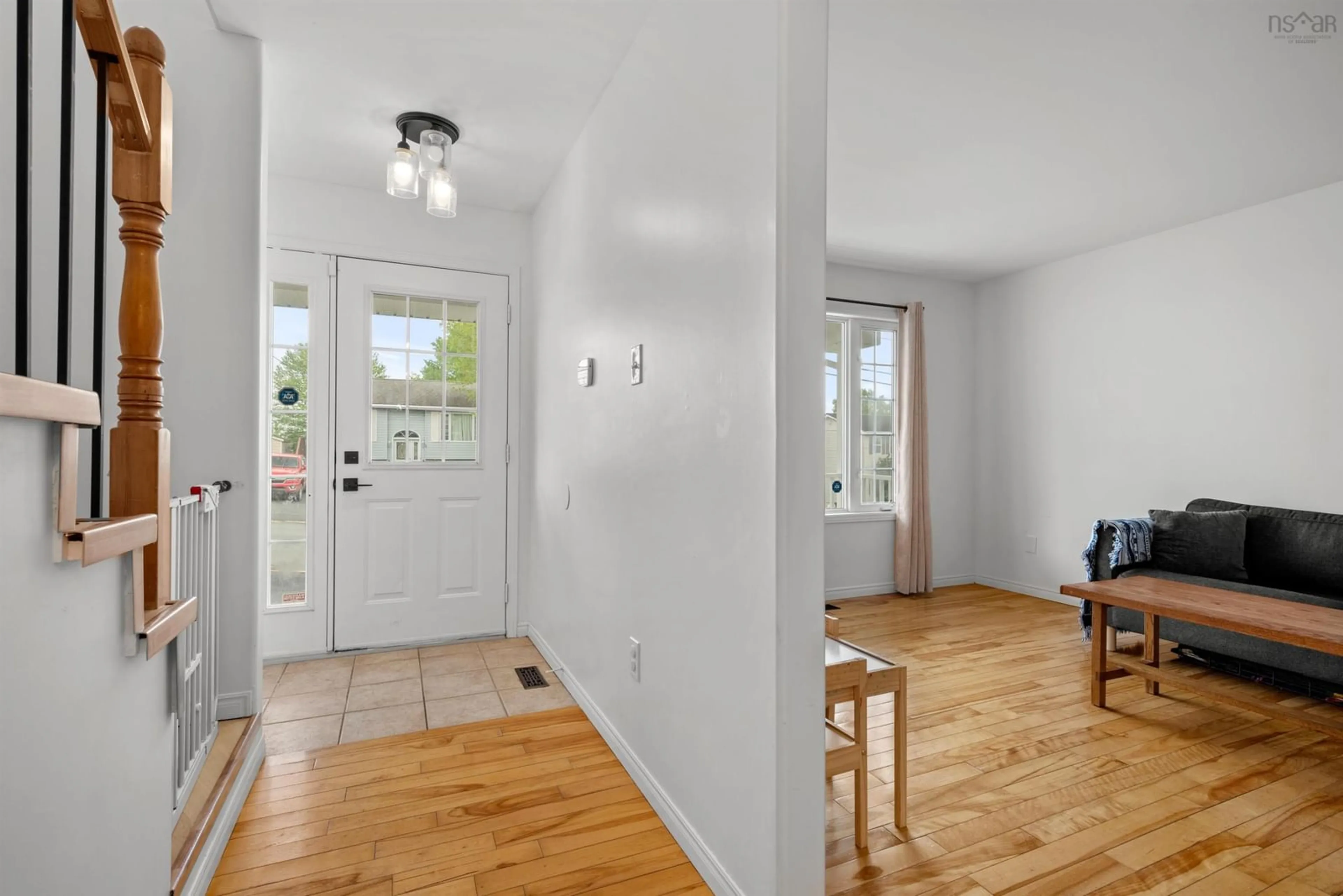 Indoor entryway for 73 Madeira Crescent, Dartmouth Nova Scotia B2W 6G8