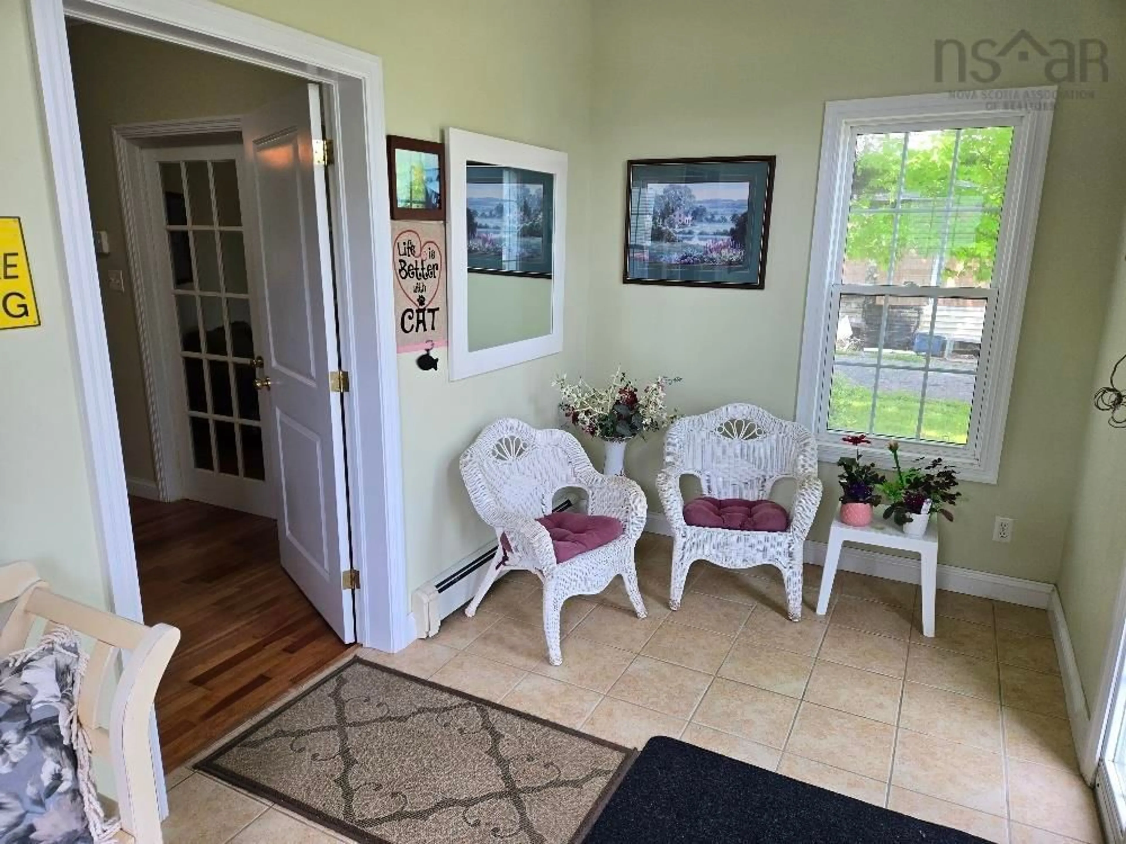 Indoor entryway for 164 Queen Street, Truro Nova Scotia B2N 2B5