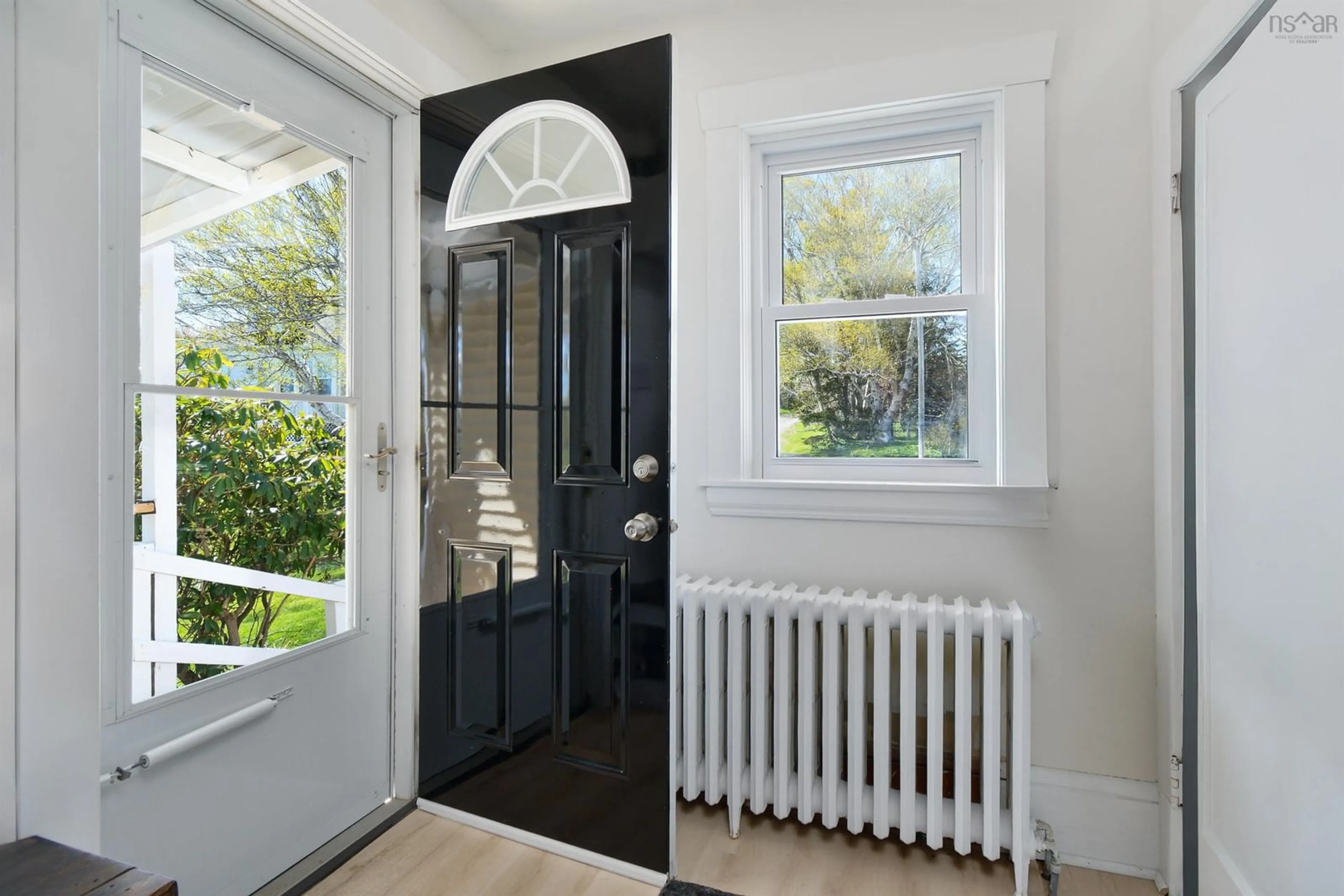 Indoor entryway for 127 Westmount Rd, Westmount Nova Scotia B1R 1A2