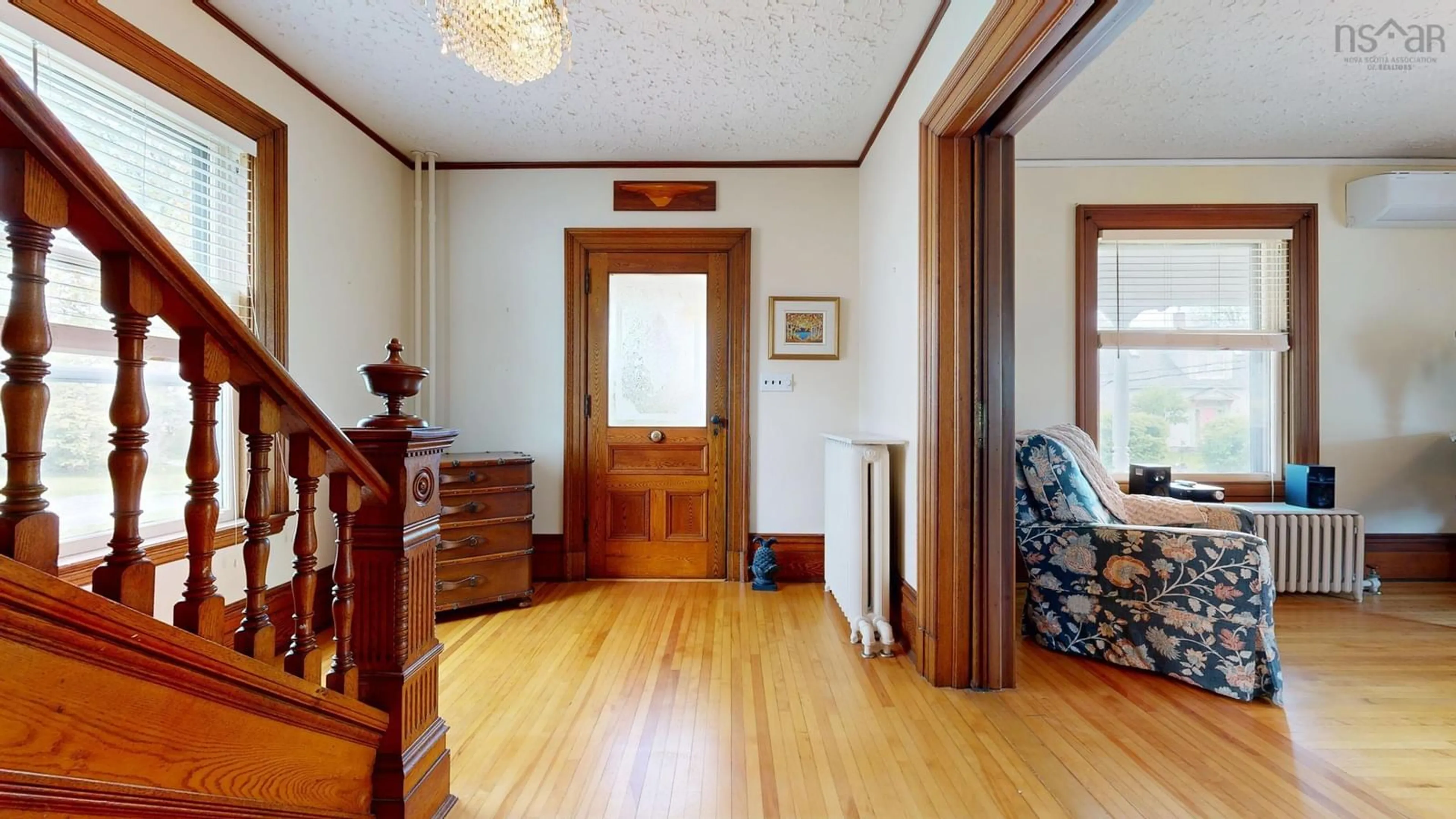 Indoor foyer for 78 Pleasant St, Mahone Bay Nova Scotia B0J 2E0