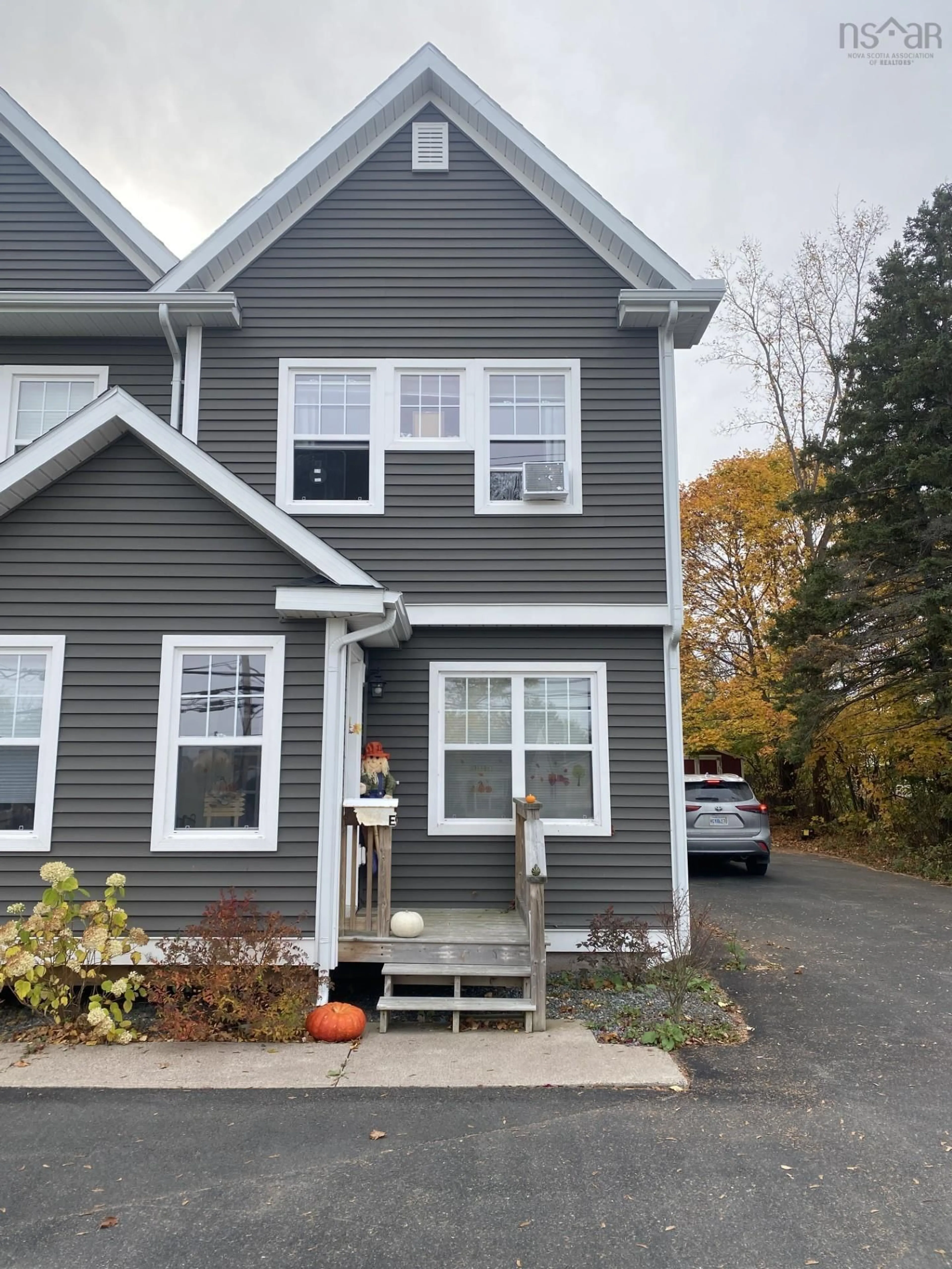 Home with vinyl exterior material, street for 239 Hawthorne, Antigonish Nova Scotia B2G 2G6