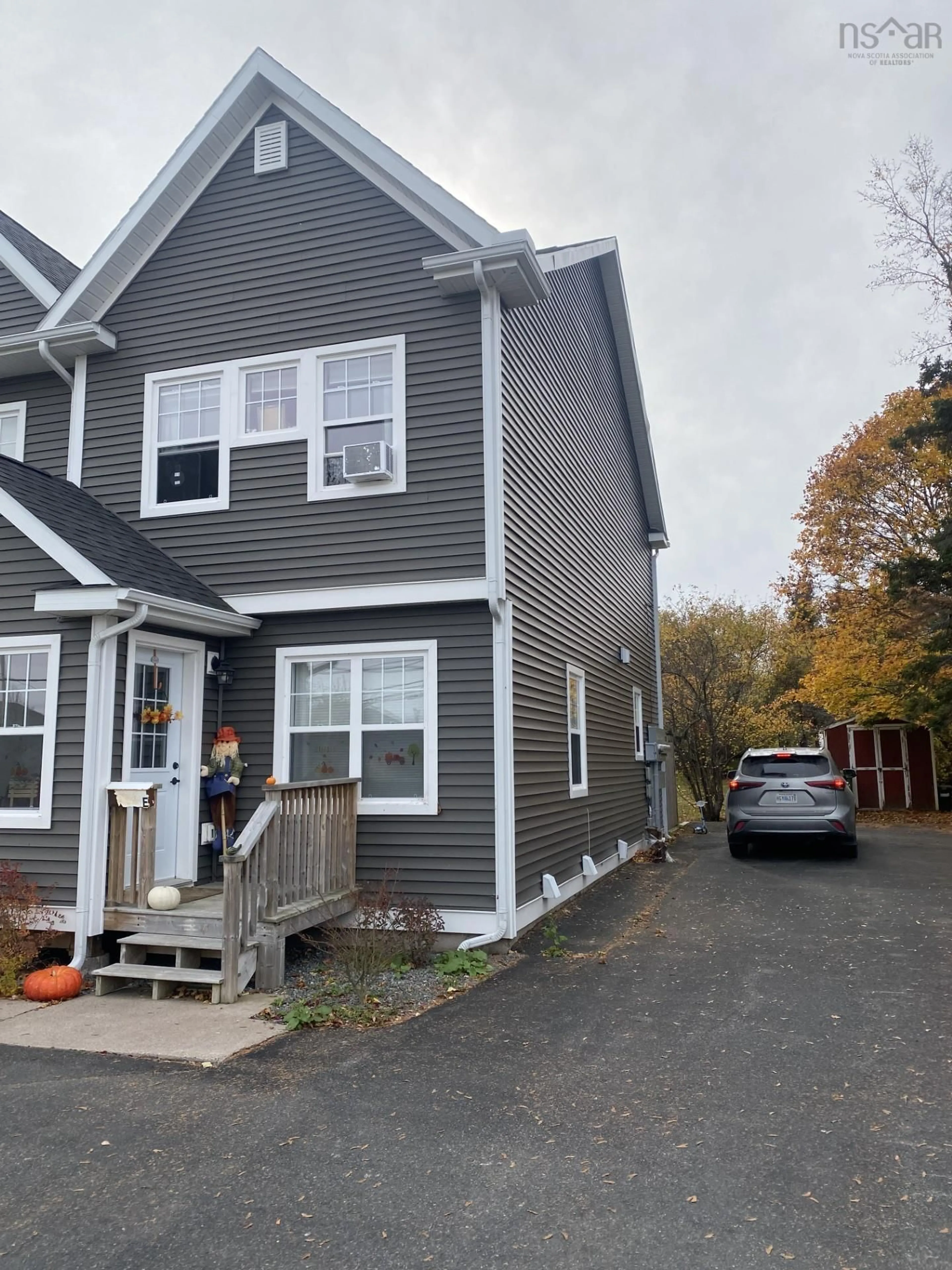 Home with vinyl exterior material, street for 239 Hawthorne, Antigonish Nova Scotia B2G 2G6