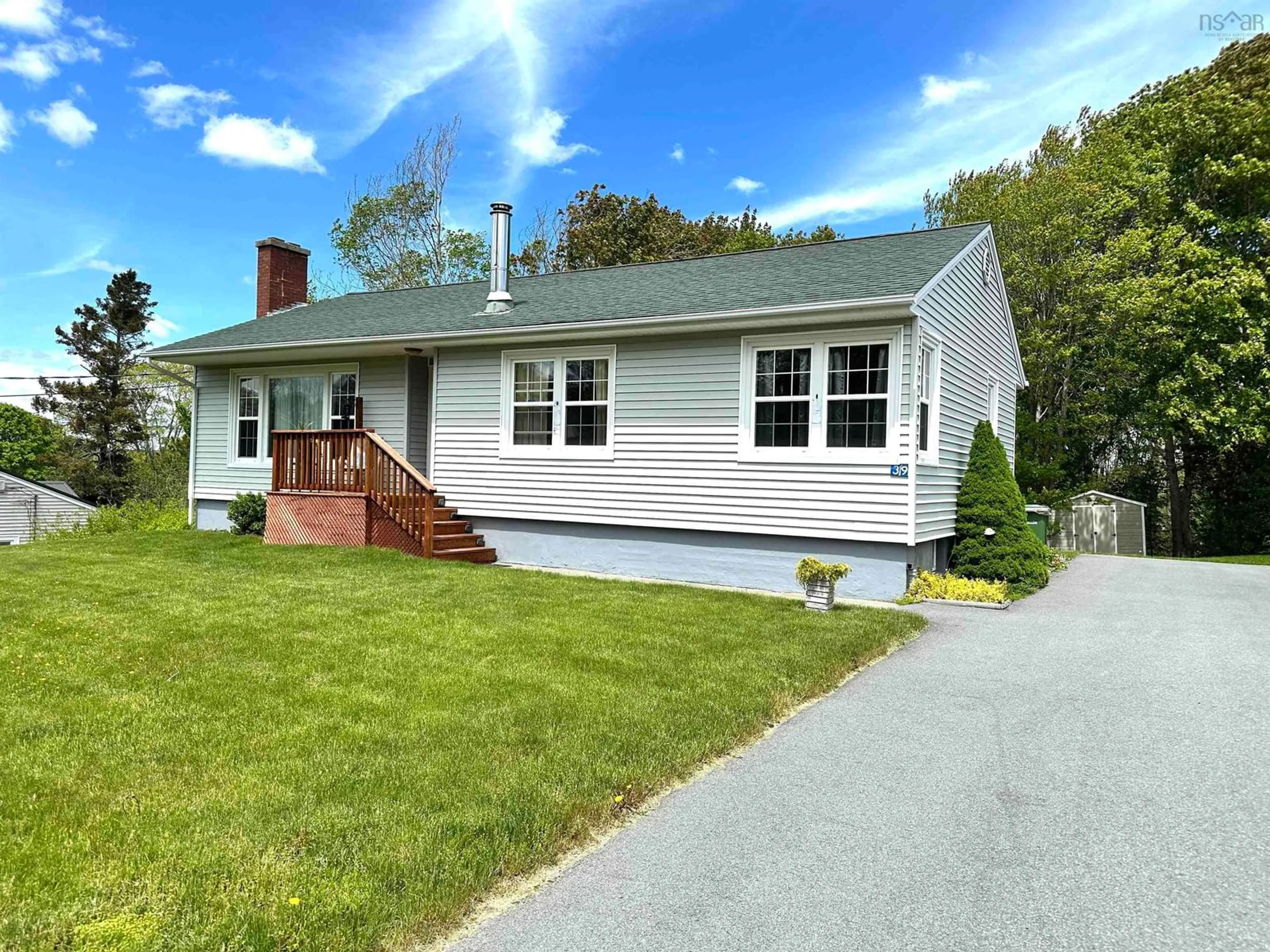 Home with vinyl exterior material, street for 39 College St, Liverpool Nova Scotia B0T 1K0