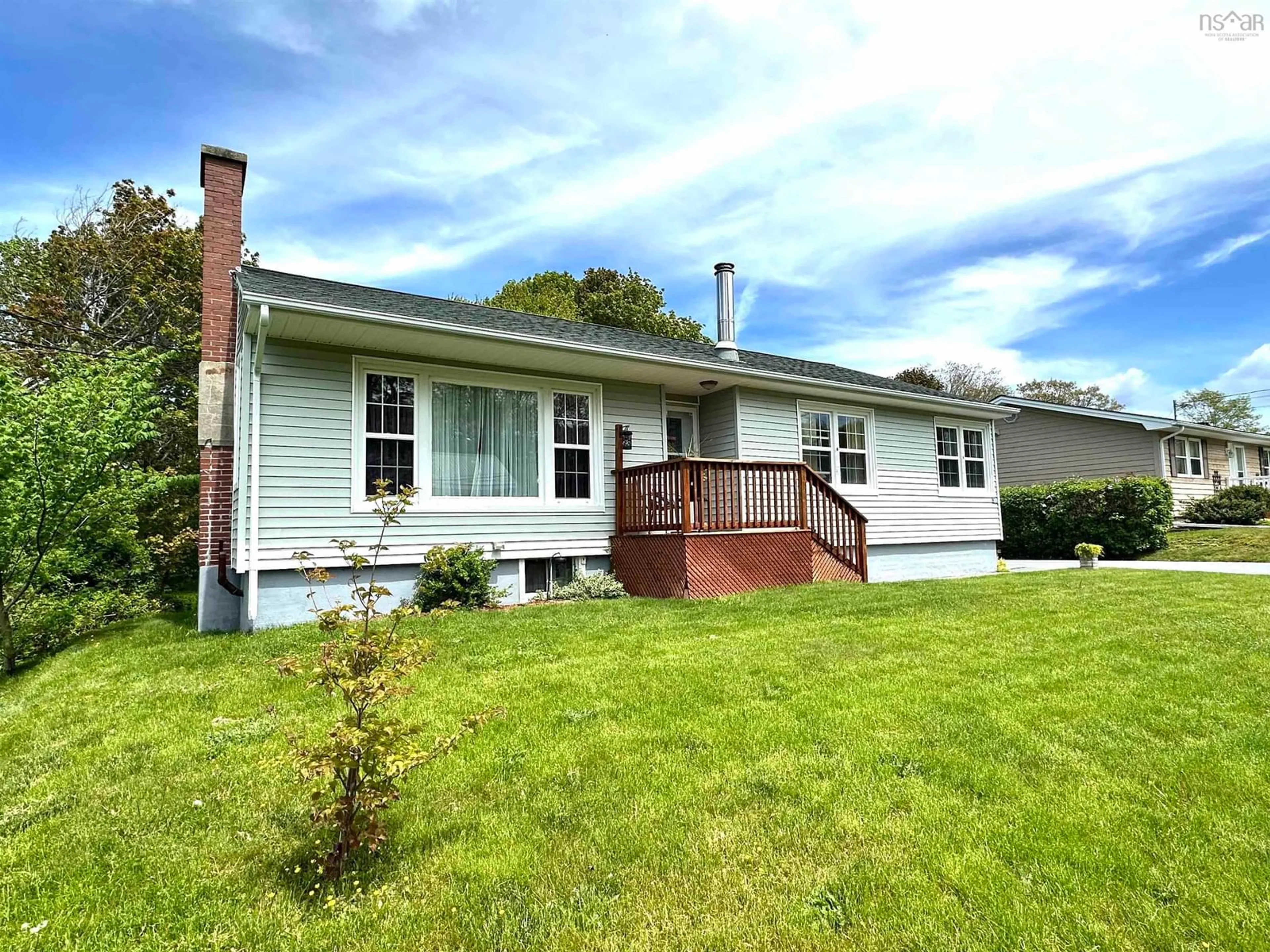 Home with vinyl exterior material, street for 39 College St, Liverpool Nova Scotia B0T 1K0