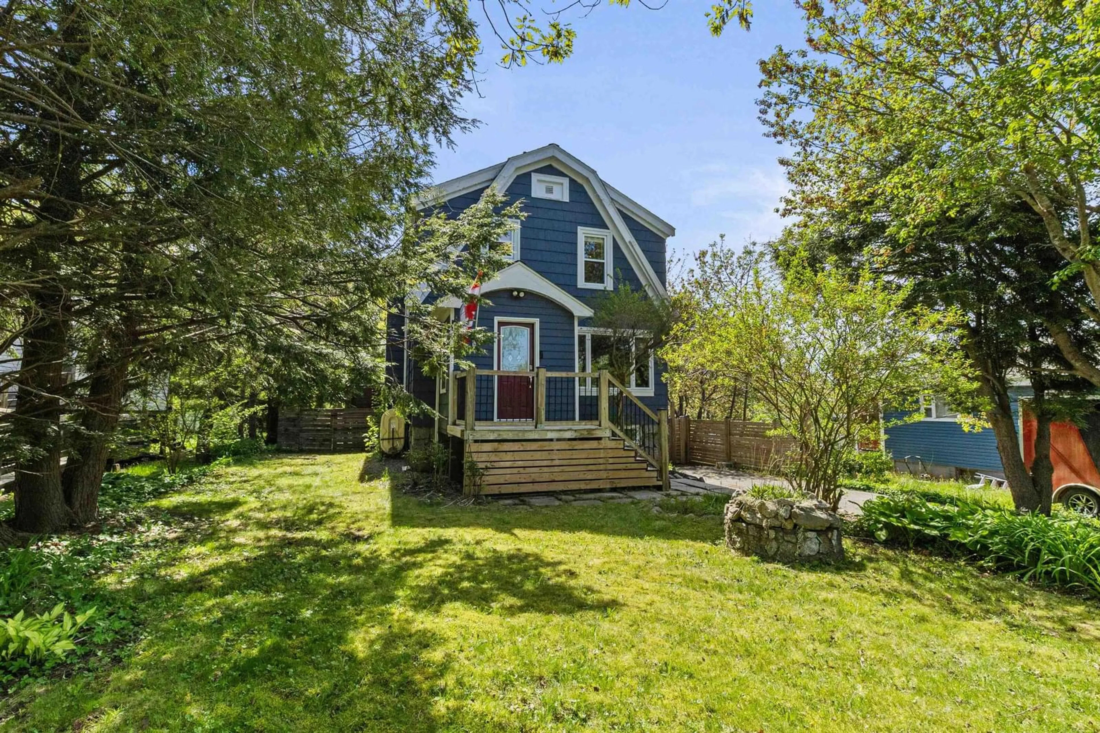 A pic from outside/outdoor area/front of a property/back of a property/a pic from drone, unknown for 25 Winchester Ave, Halifax Nova Scotia B3P 2C9