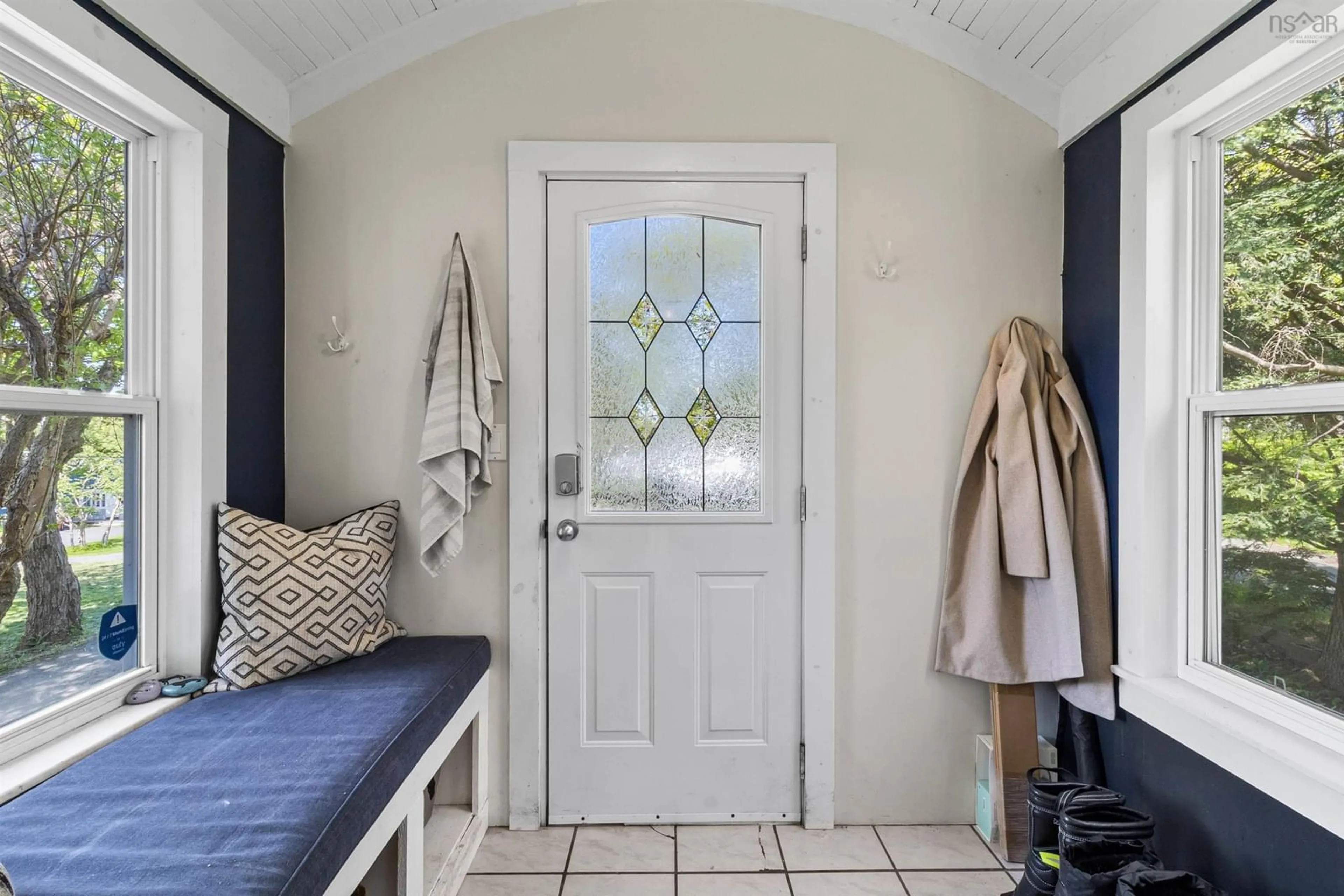 Indoor entryway for 25 Winchester Ave, Halifax Nova Scotia B3P 2C9