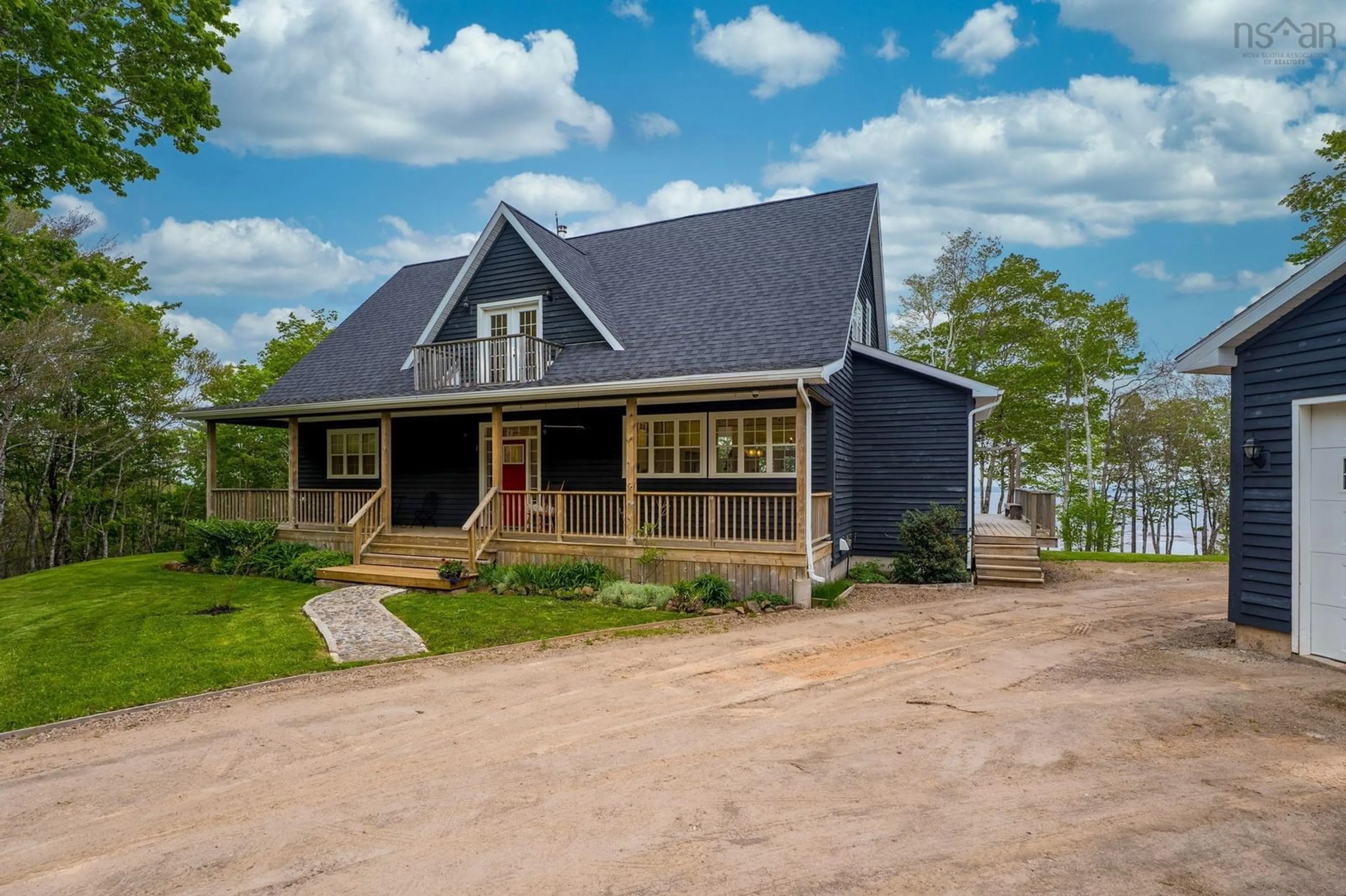 Home with vinyl exterior material, unknown for 3746 358 Hwy, South Scots Bay Nova Scotia B0P 1H0