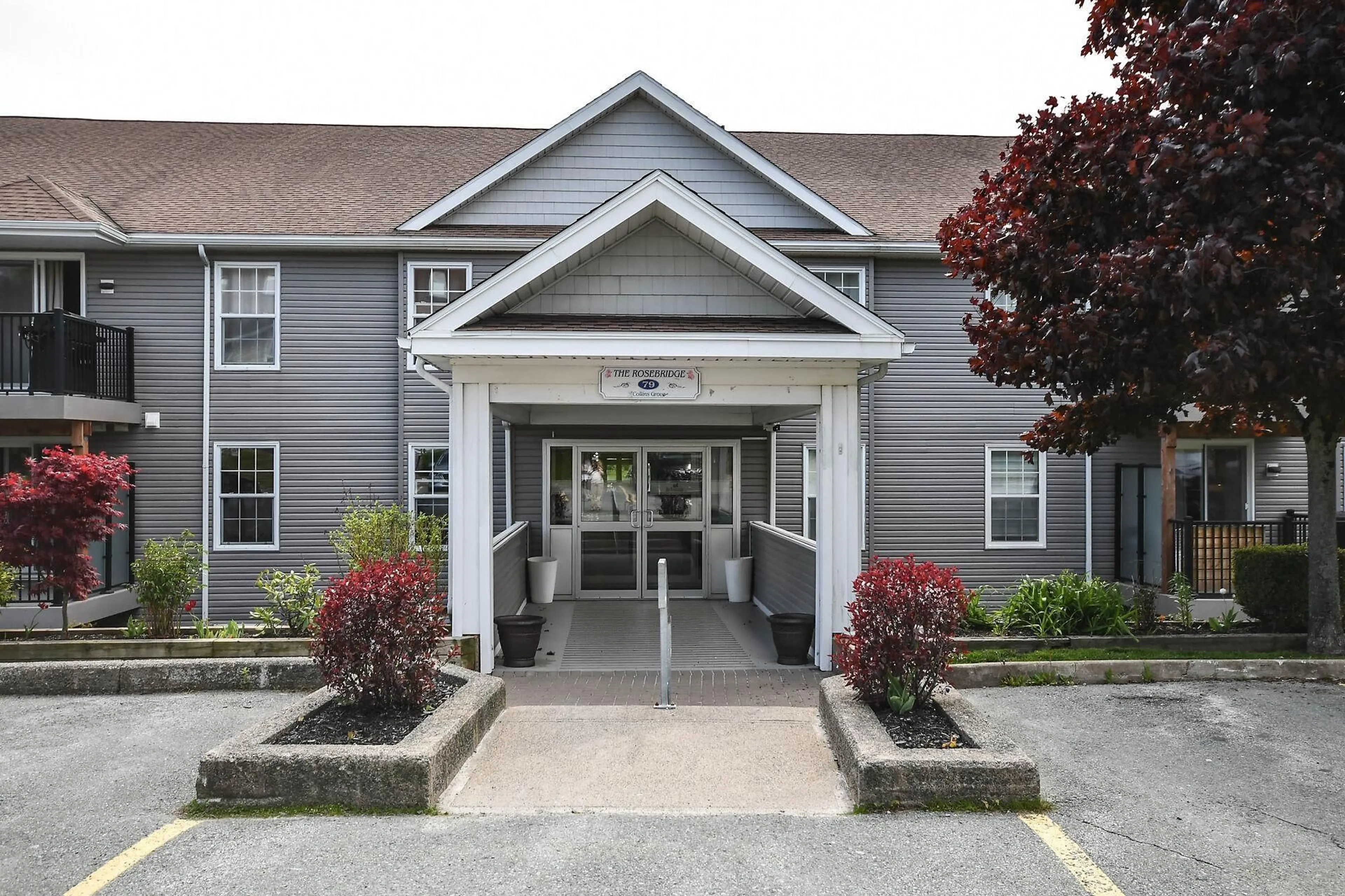 Indoor foyer for 79 Collins Grove #217, Dartmouth Nova Scotia B2W 6B9