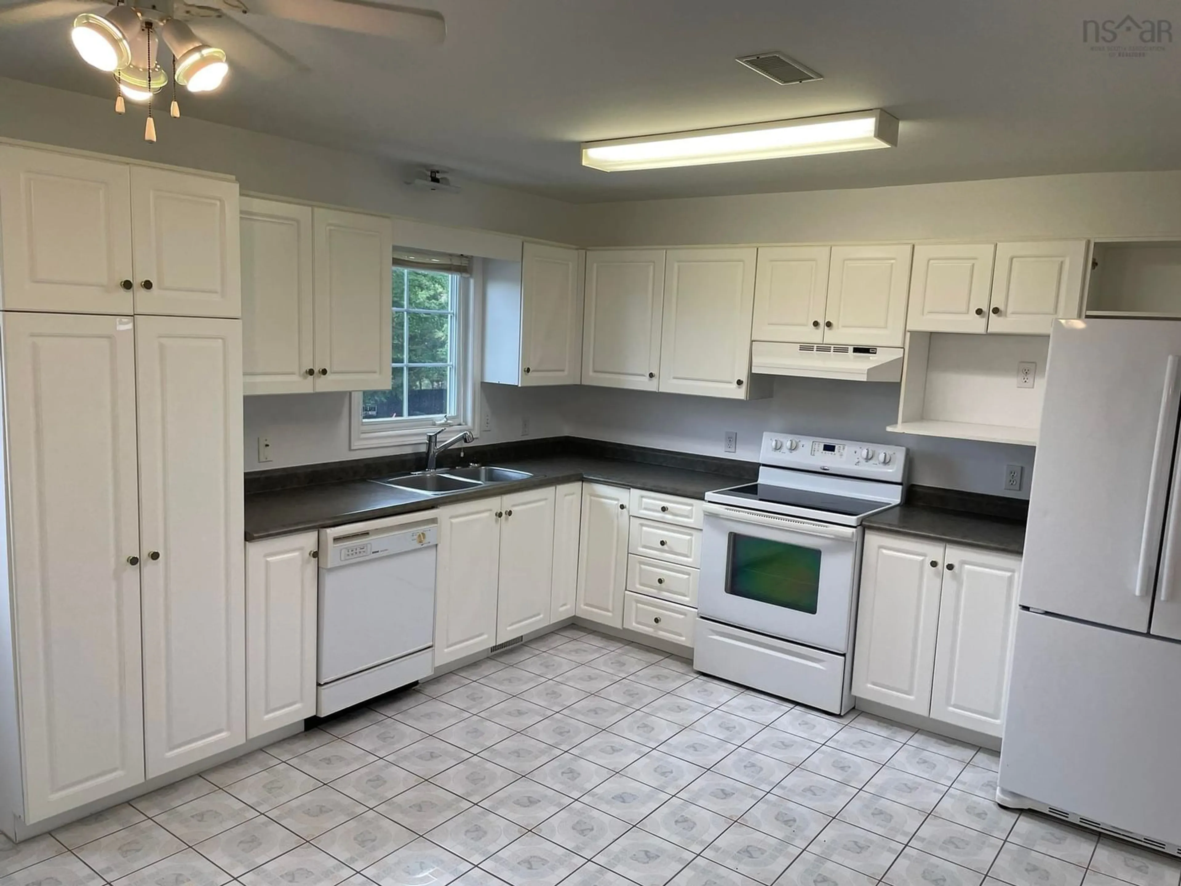 Standard kitchen, ceramic/tile floor for 32 James St, Timberlea Nova Scotia B3T 1G9