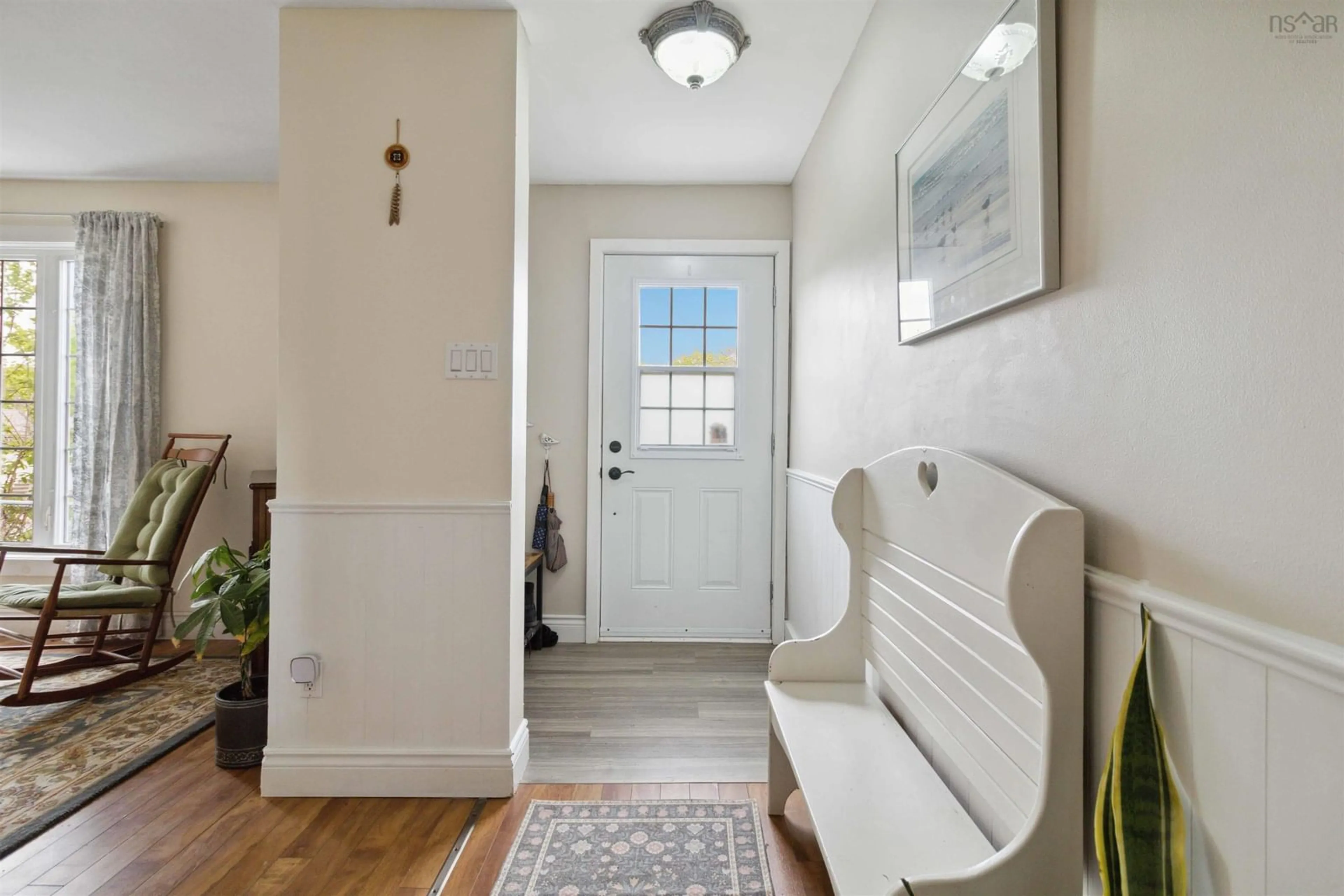 Indoor entryway for 264 Flying Cloud Dr, Cole Harbour Nova Scotia B2W 4T6