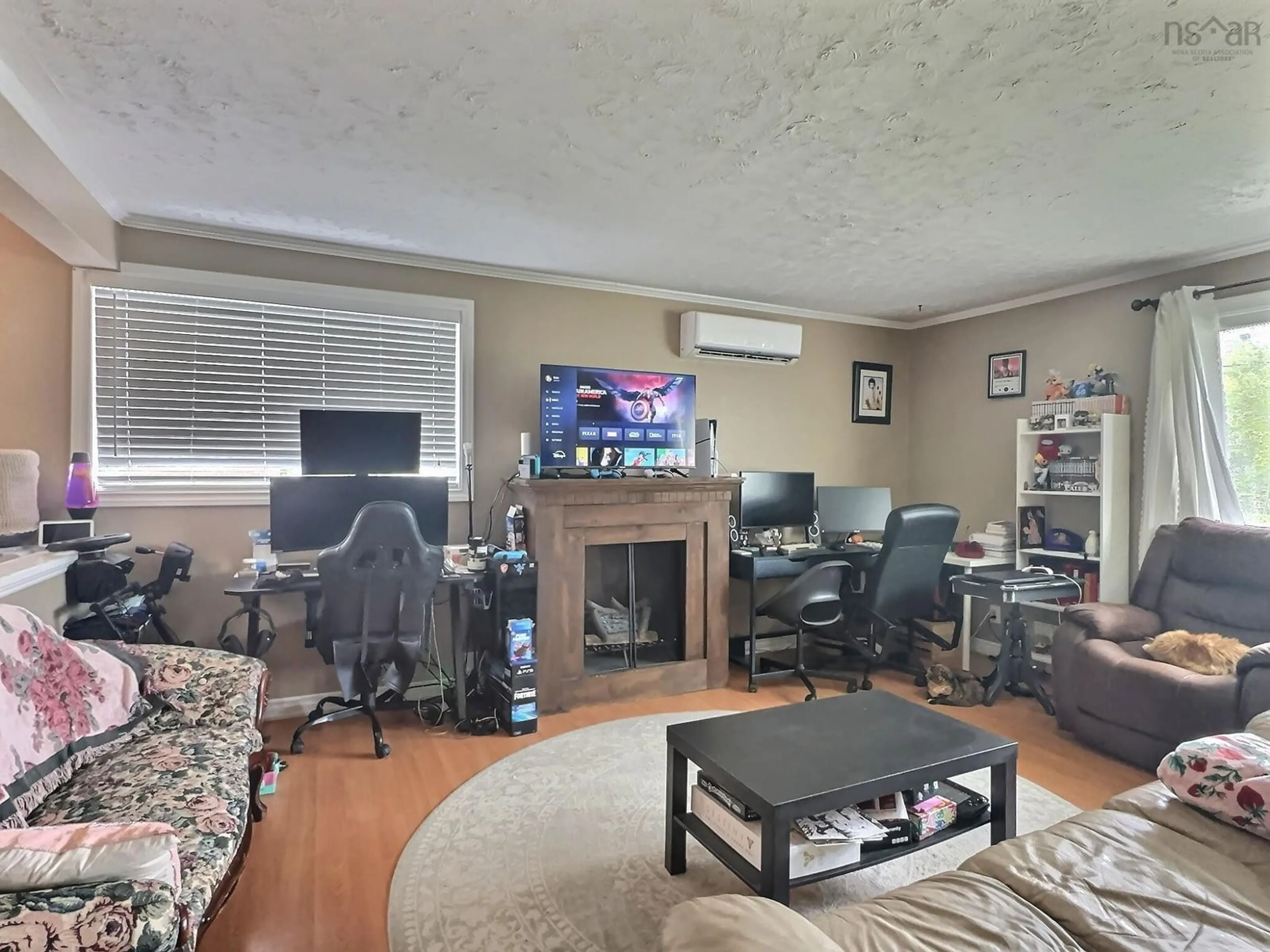 Living room with furniture, unknown for 176 277 Hwy, Lantz Nova Scotia B2S 1S8