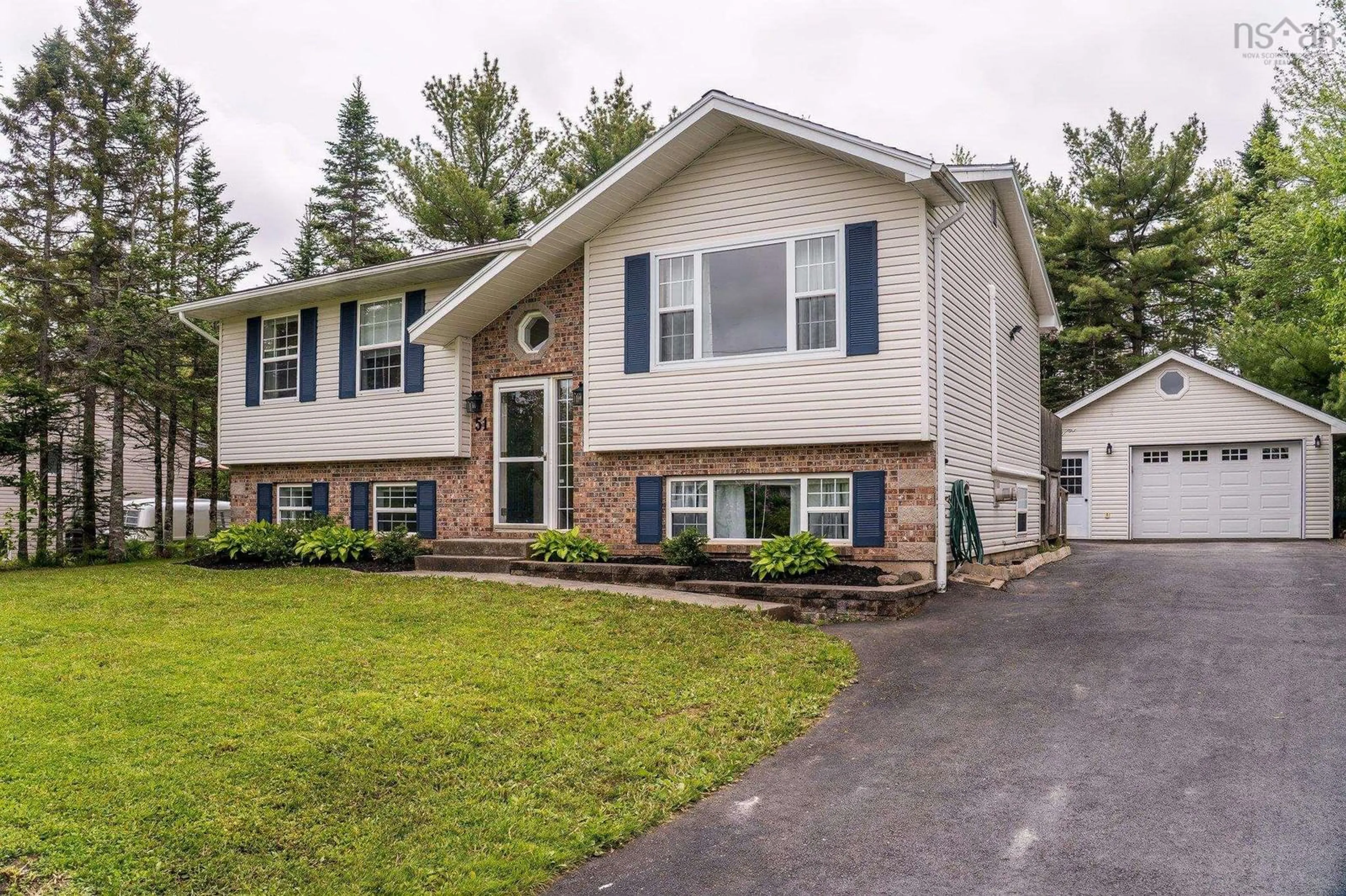 Home with vinyl exterior material, street for 51 Tower View Crt, Lantz Nova Scotia B2S 1P1