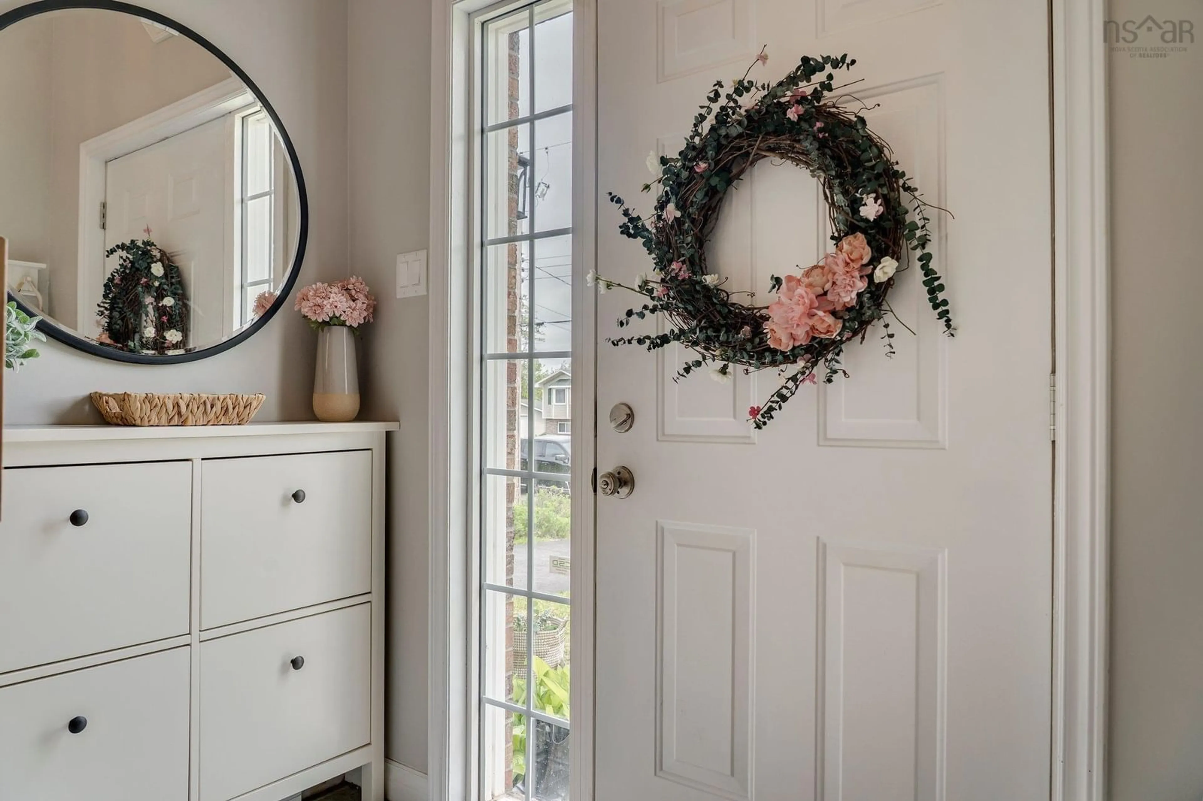 Indoor entryway for 51 Tower View Crt, Lantz Nova Scotia B2S 1P1