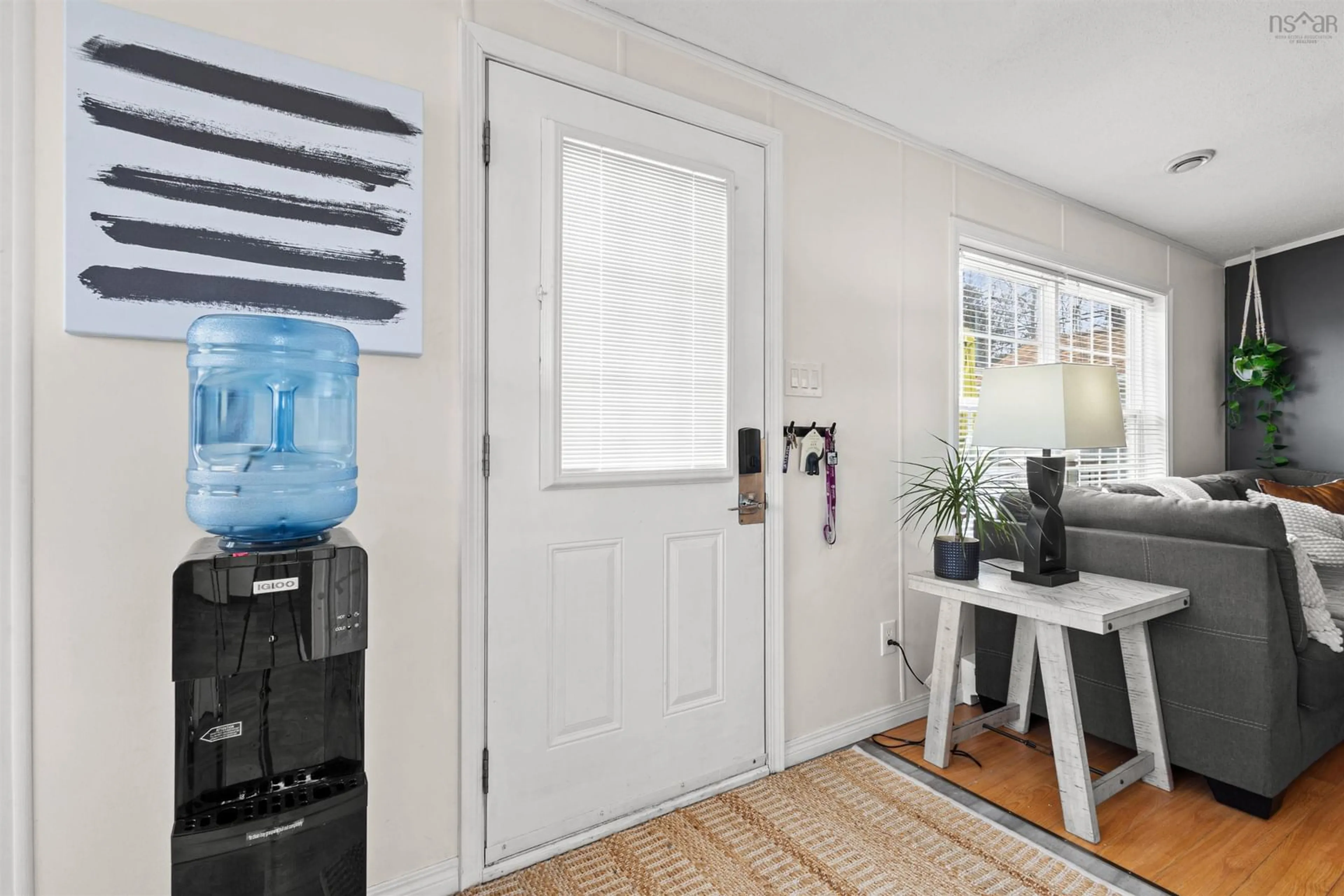 Indoor entryway for 41 Earleton Ave, Dartmouth Nova Scotia B2Y 2A6