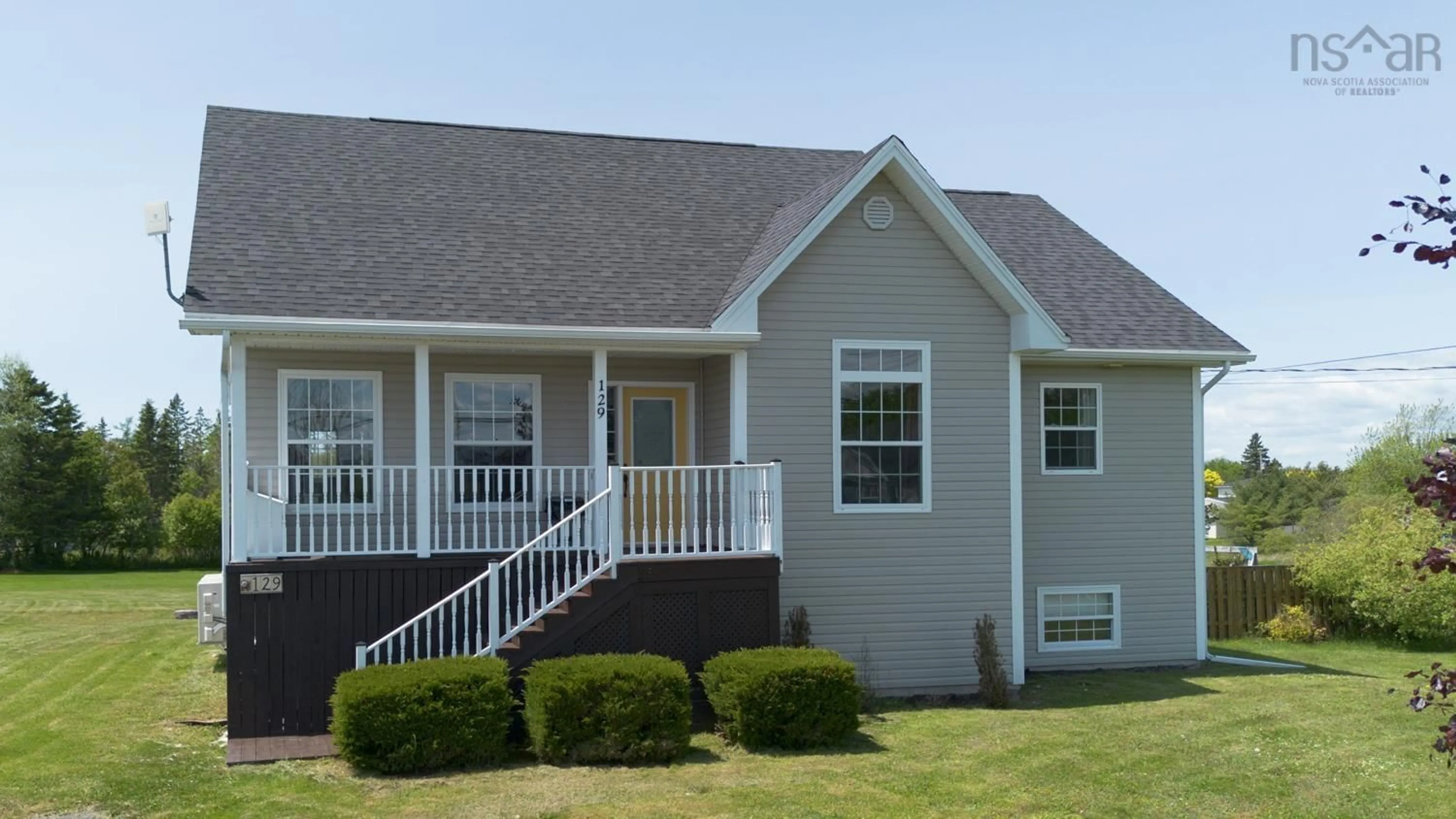Home with vinyl exterior material, unknown for 129 Village Line Ave, Bible Hill Nova Scotia B2N 0B9