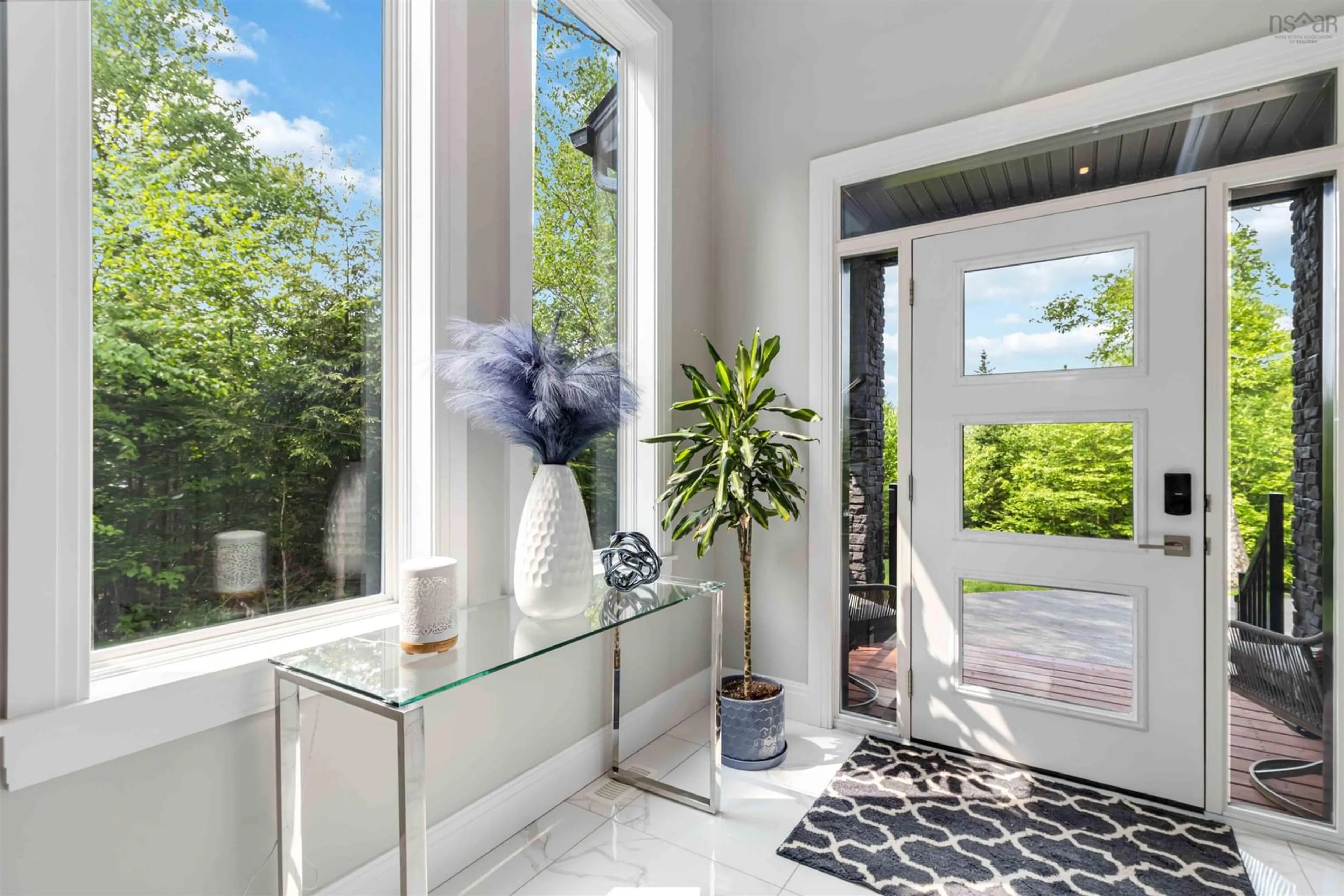 Indoor entryway for 619 Mccabe Lake Dr, Middle Sackville Nova Scotia B4E 0N7