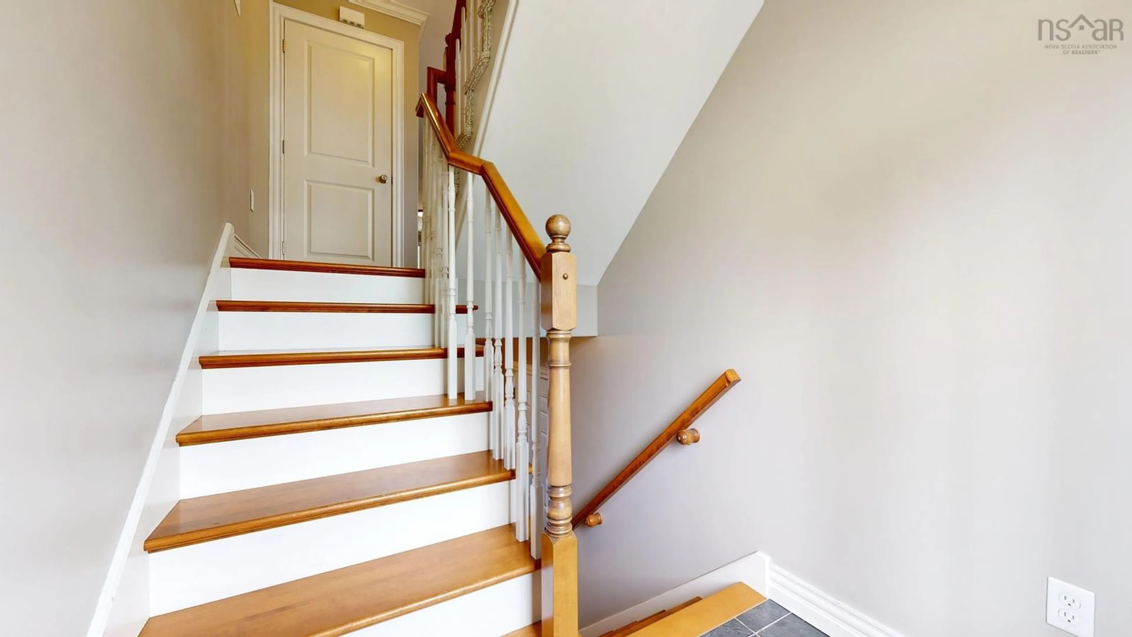 Stairs for 71A Coronation Ave, Halifax Nova Scotia B3N 2M5